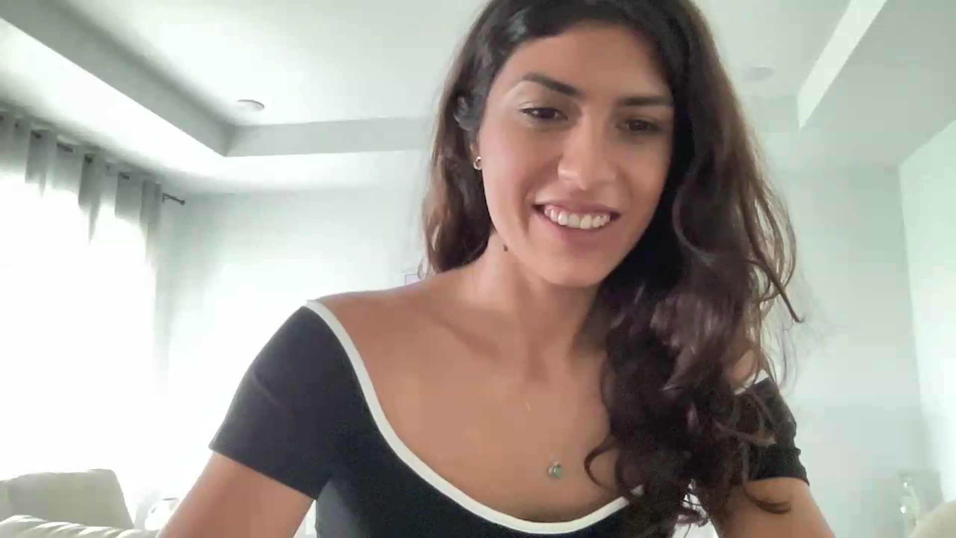 Gallery image thumbnail from MissArmenia's myfreecams stream on, 08/06/2026, 18:06 image 5 of 20