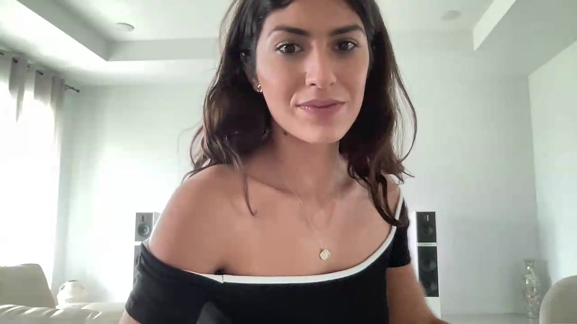 Gallery image thumbnail from MissArmenia's myfreecams stream on, 08/06/2026, 19:10 image 9 of 20