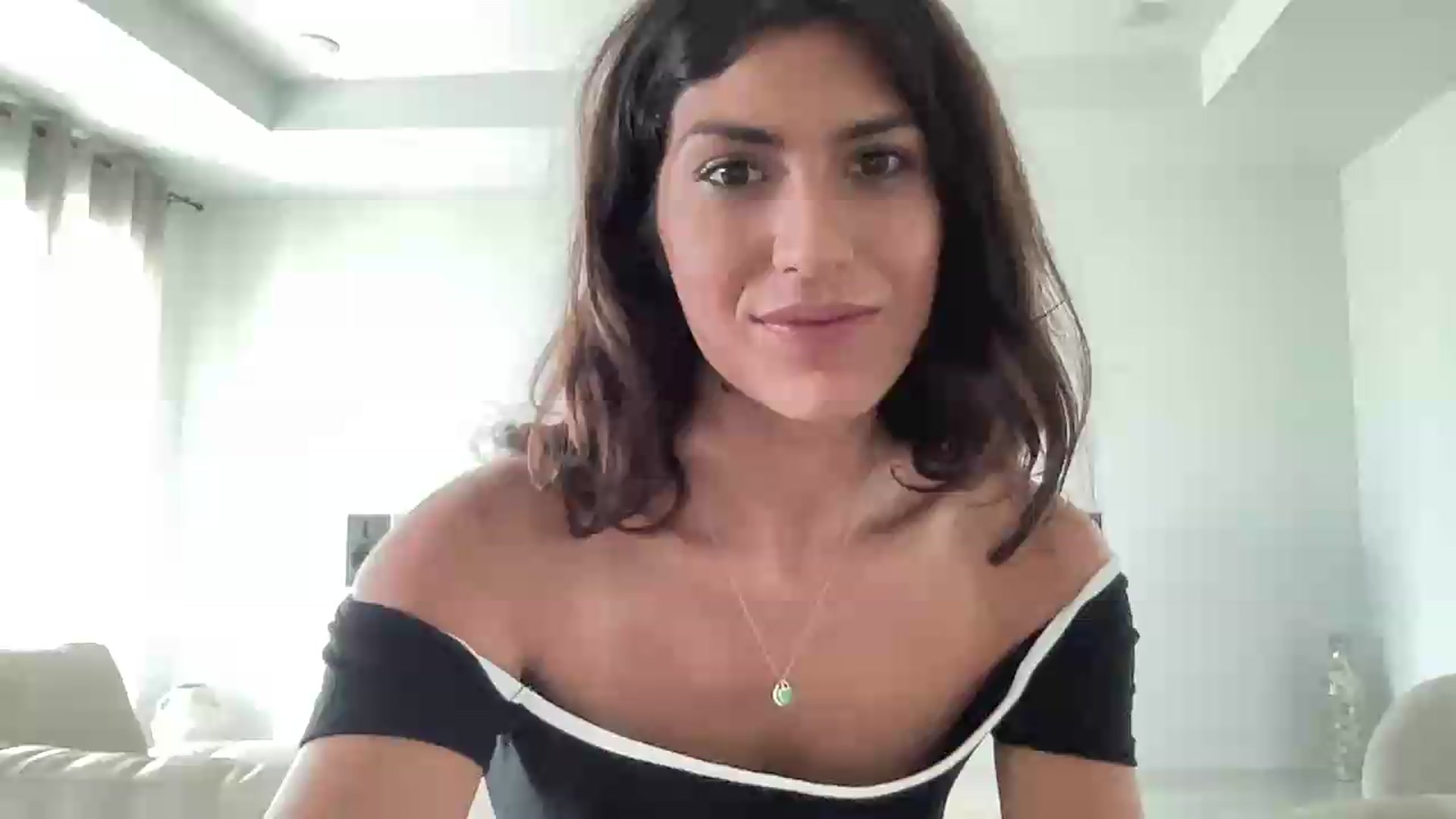 Gallery image thumbnail from MissArmenia's myfreecams stream on, 08/06/2026, 19:10 image 4 of 20