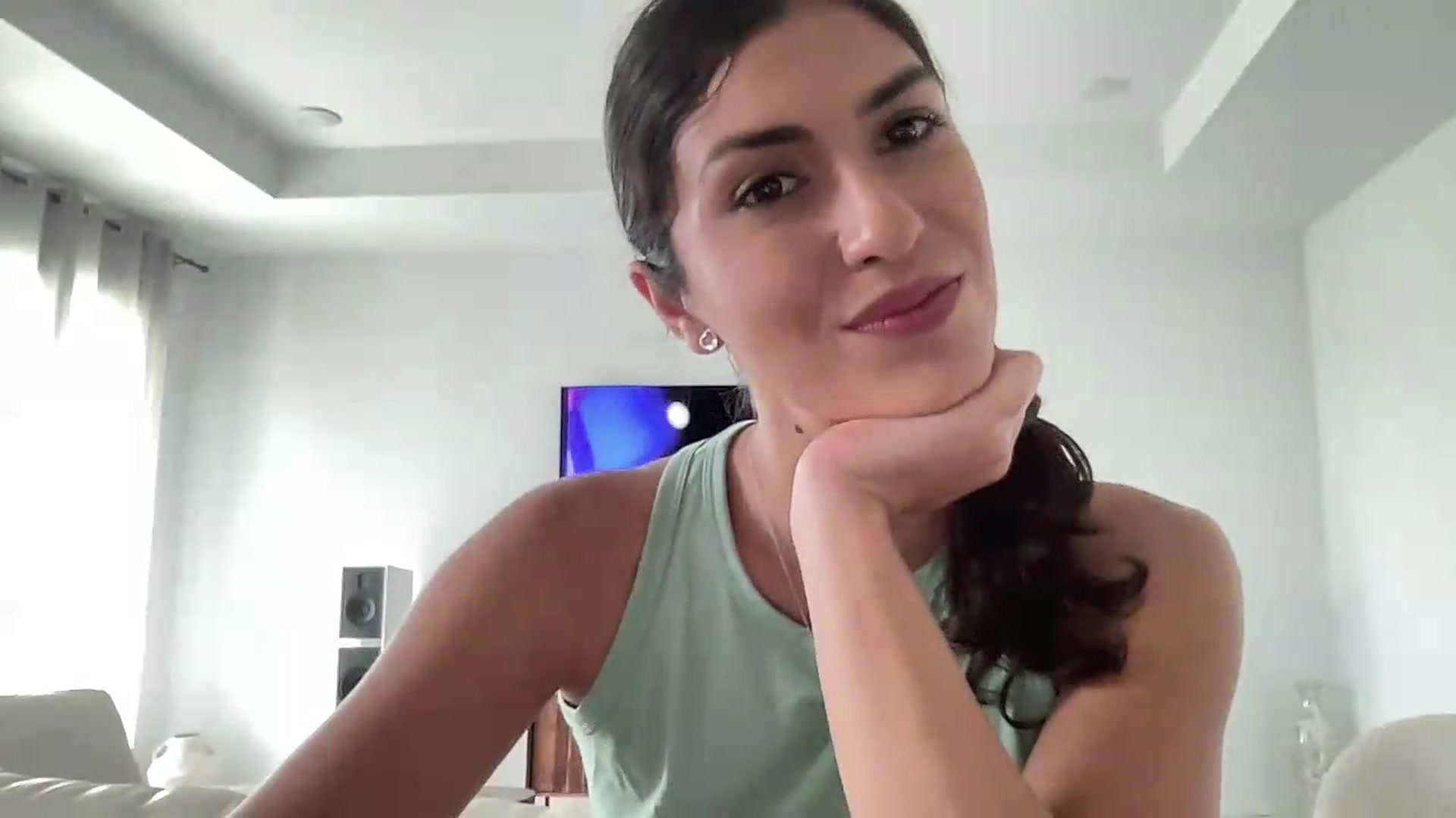 Gallery image thumbnail from MissArmenia's myfreecams stream on, 08/07/2026, 17:45 image 16 of 20