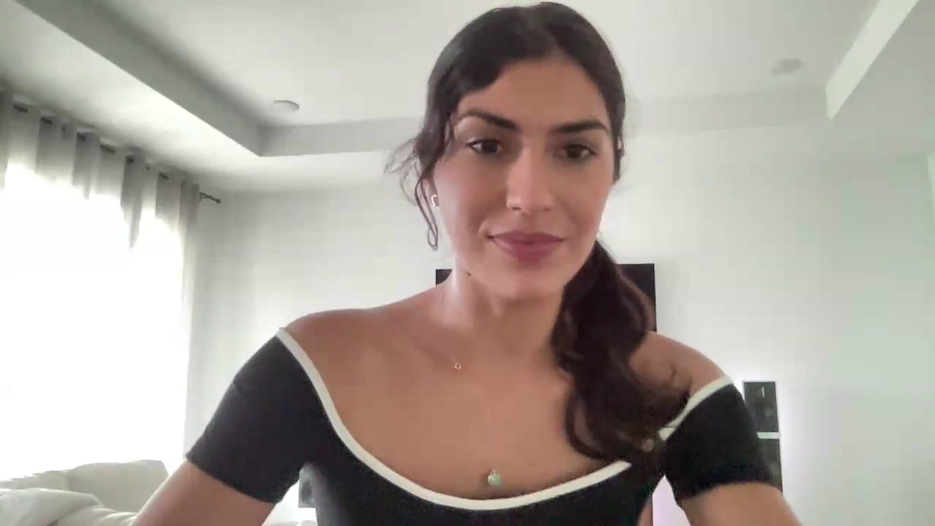 Gallery image thumbnail from MissArmenia's myfreecams stream on, 08/07/2026, 21:28 image 14 of 20