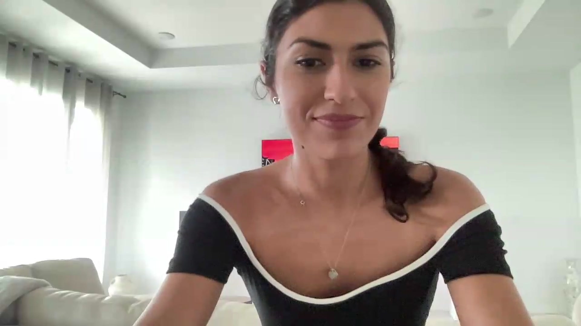 Gallery image thumbnail from MissArmenia's myfreecams stream on, 08/07/2026, 21:28 image 3 of 20