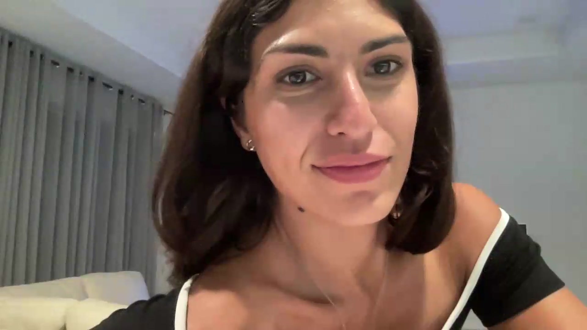 Gallery image thumbnail from MissArmenia's myfreecams stream on, 08/11/2026, 03:29 image 2 of 20