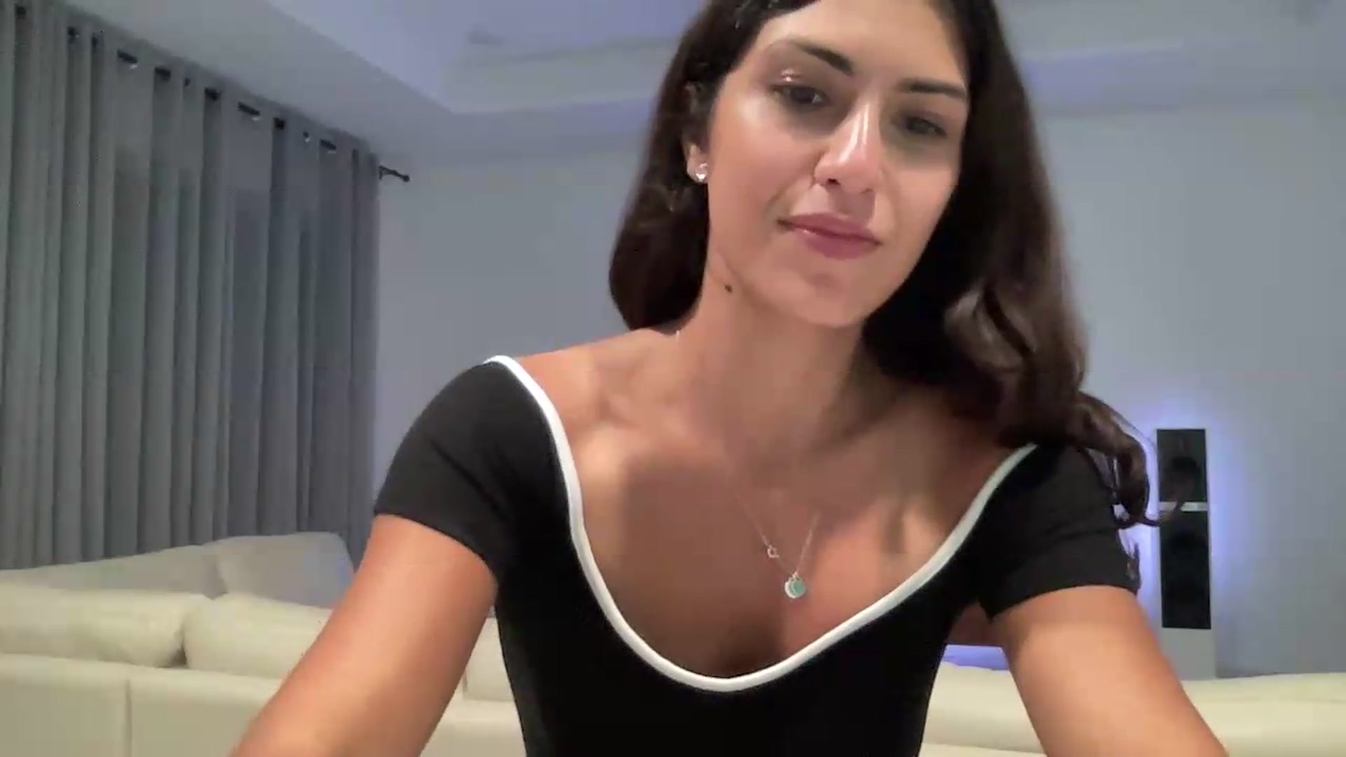 Gallery image thumbnail from MissArmenia's myfreecams stream on, 08/11/2026, 03:29 image 19 of 20