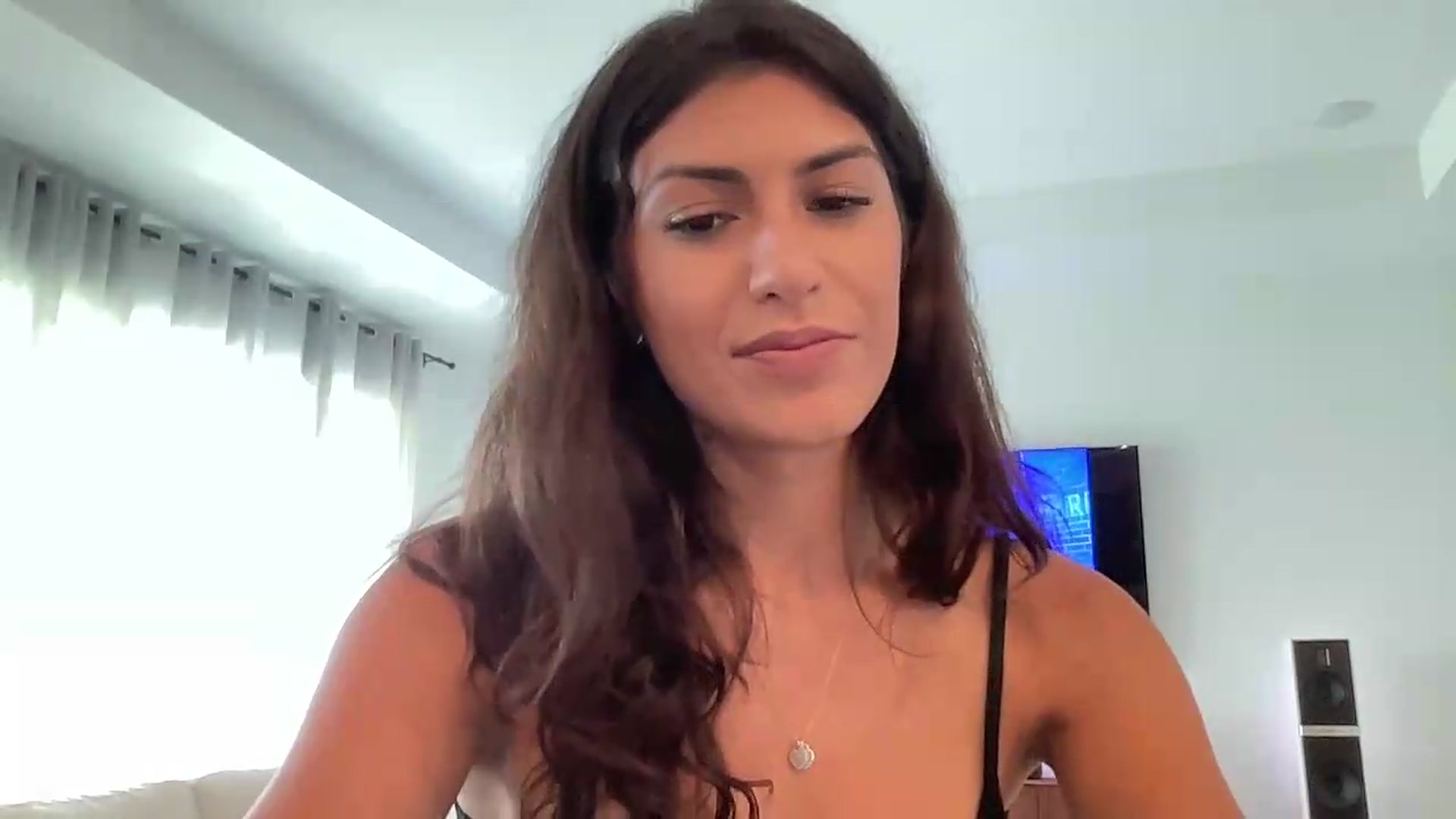 Gallery image thumbnail from MissArmenia's myfreecams stream on, 08/11/2026, 19:12 image 7 of 20