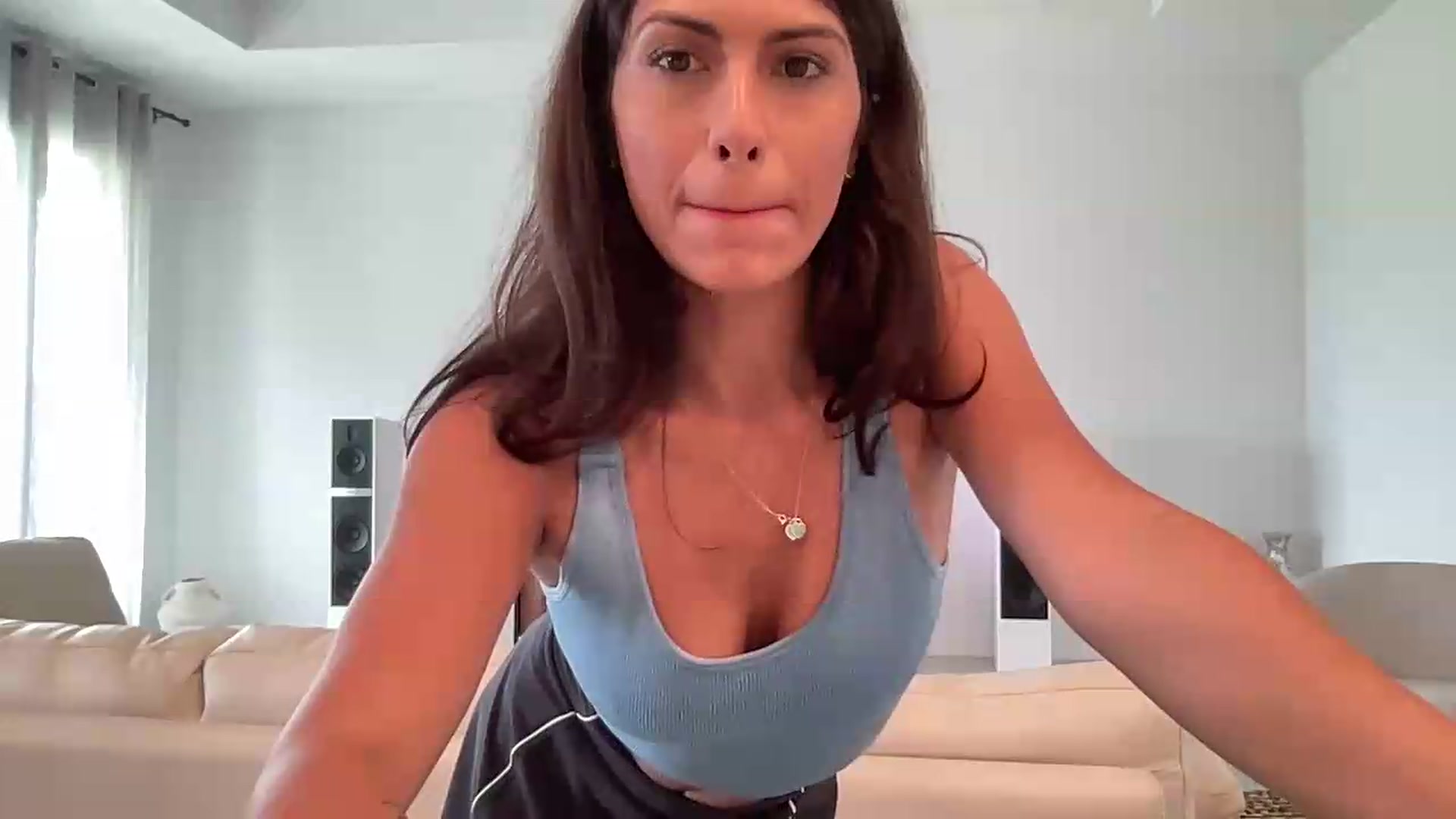 Gallery image thumbnail from MissArmenia's myfreecams stream on, 08/12/2026, 18:28 image 19 of 20
