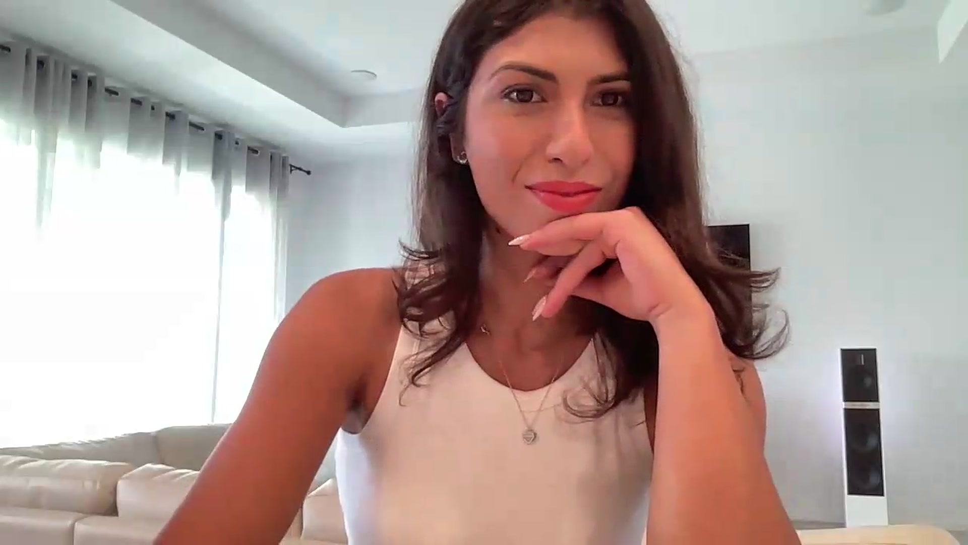 Gallery image thumbnail from MissArmenia's myfreecams stream on, 08/12/2026, 18:28 image 2 of 20