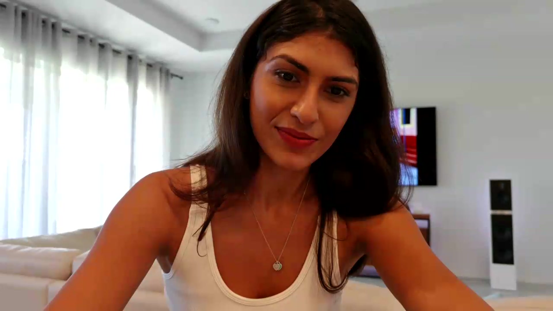 Gallery image thumbnail from MissArmenia's myfreecams stream on, 08/12/2026, 20:33 image 6 of 20