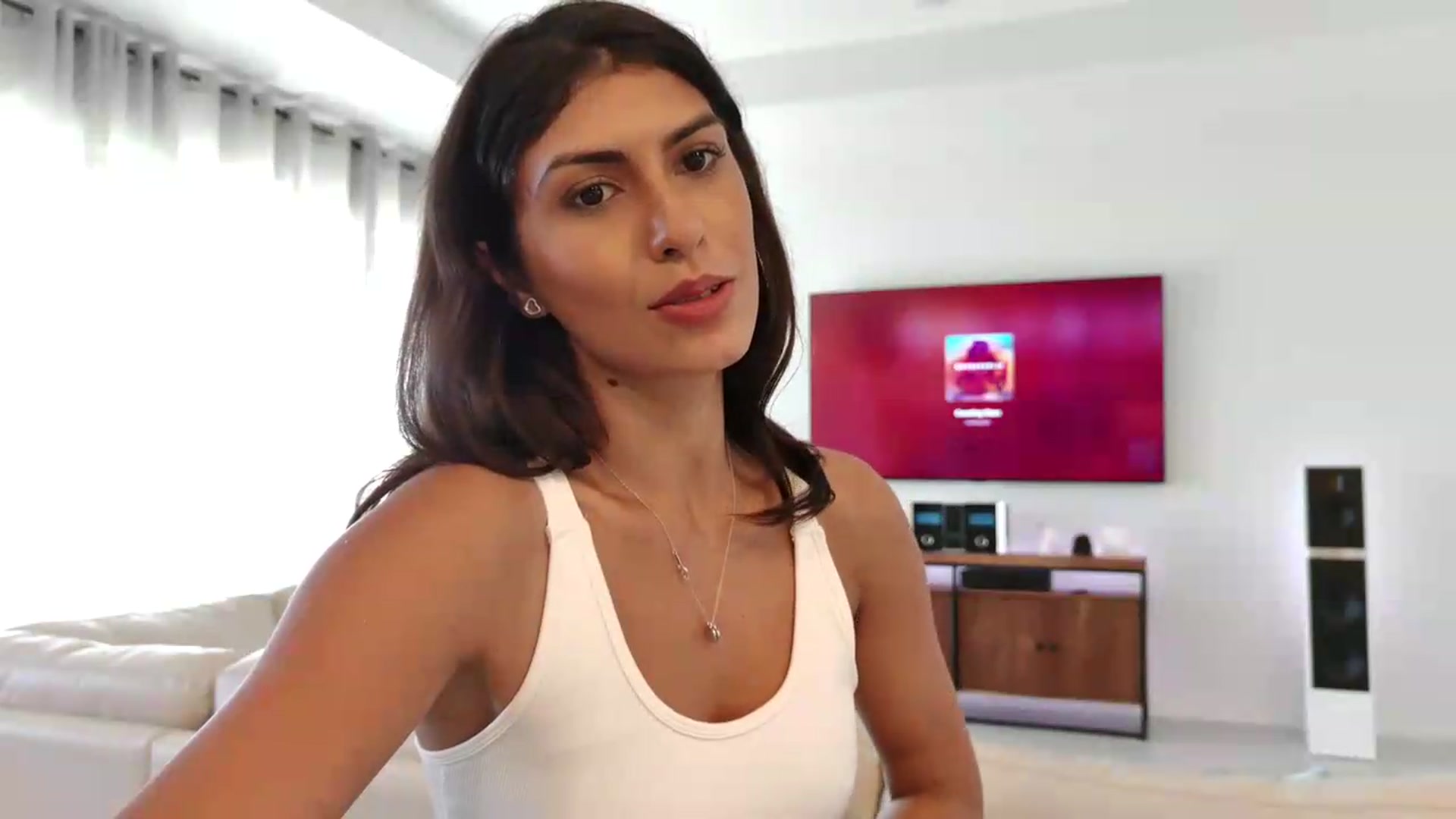 Gallery image thumbnail from MissArmenia's myfreecams stream on, 08/12/2026, 21:35 image 3 of 20