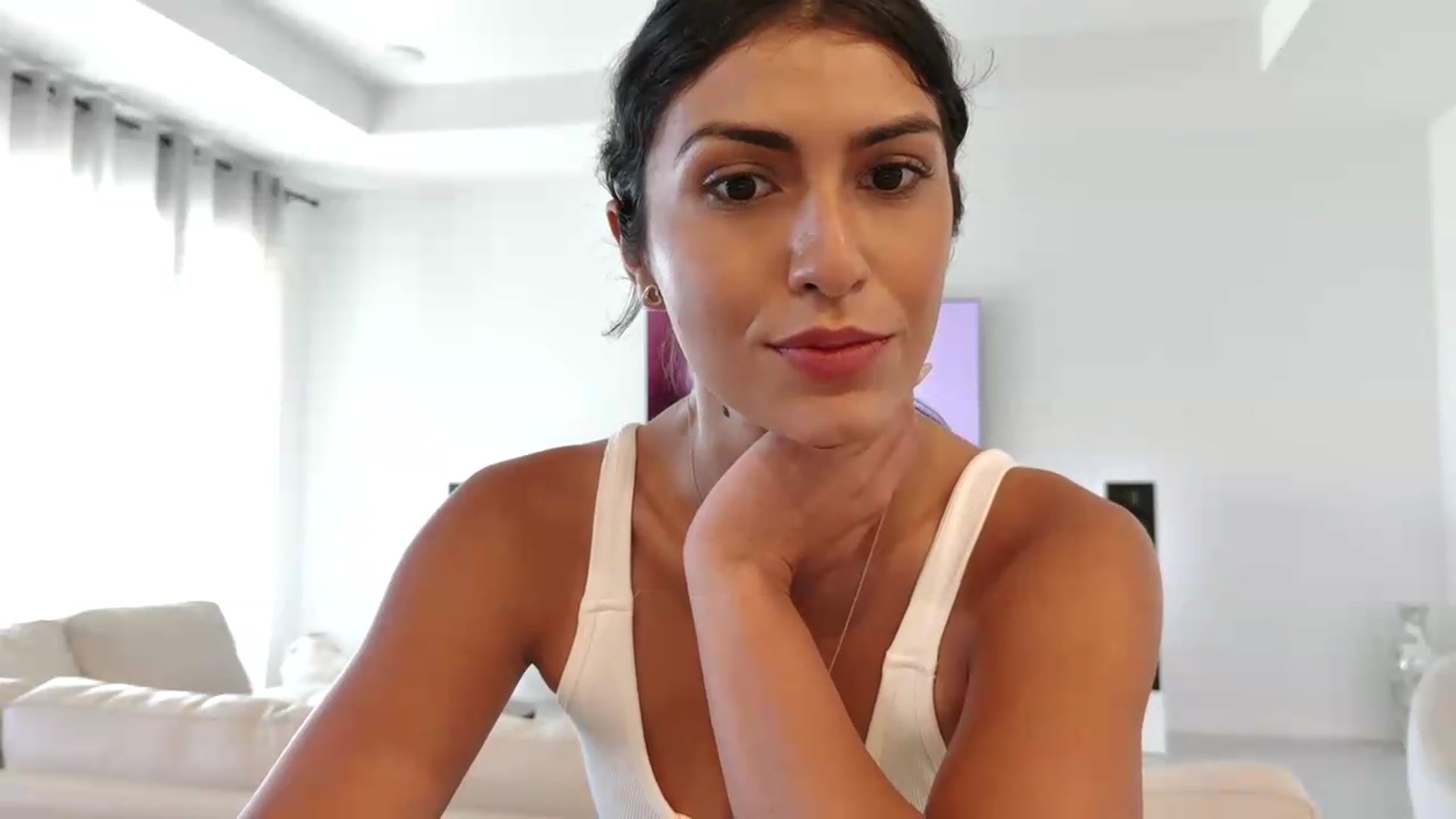Gallery image thumbnail from MissArmenia's myfreecams stream on, 08/12/2026, 21:35 image 12 of 20