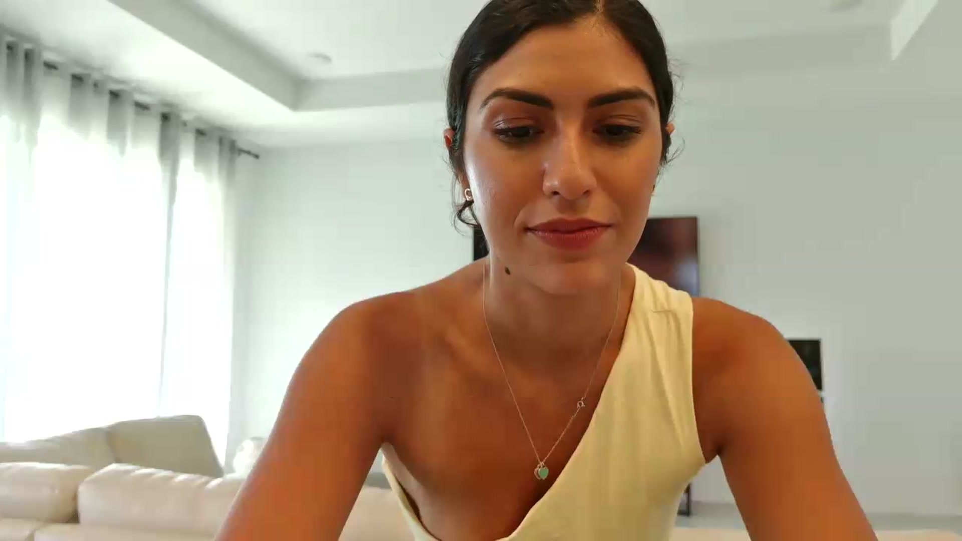 Gallery image thumbnail from MissArmenia's myfreecams stream on, 08/13/2026, 21:26 image 8 of 20