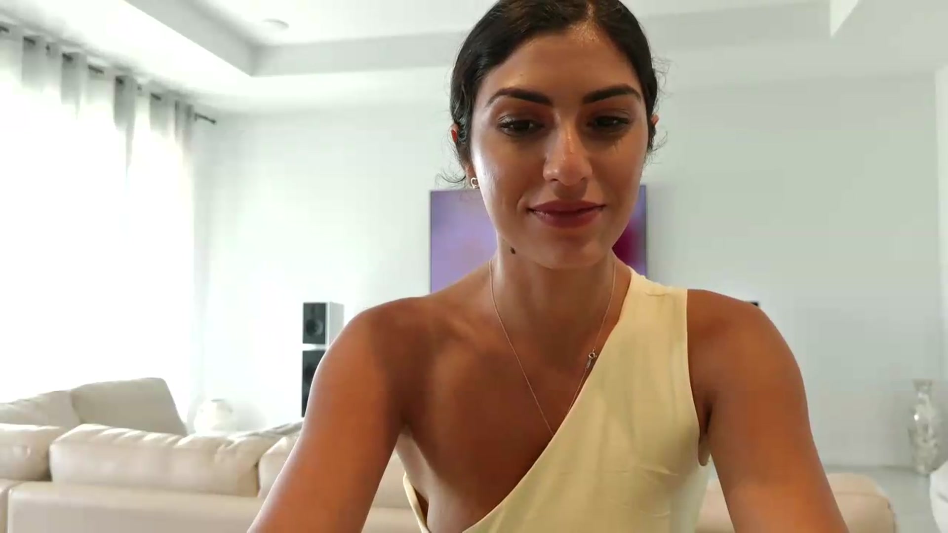 Gallery image thumbnail from MissArmenia's myfreecams stream on, 08/13/2026, 21:26 image 2 of 20