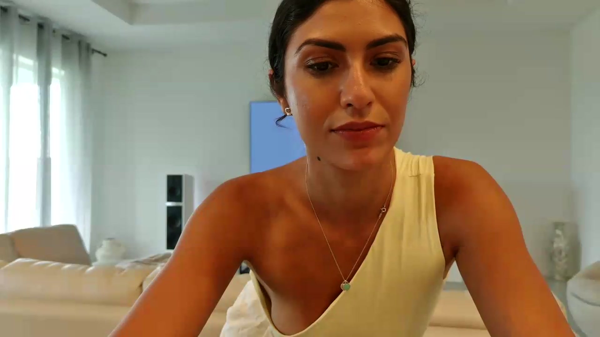 Gallery image thumbnail from MissArmenia's myfreecams stream on, 08/13/2026, 21:26 image 14 of 20