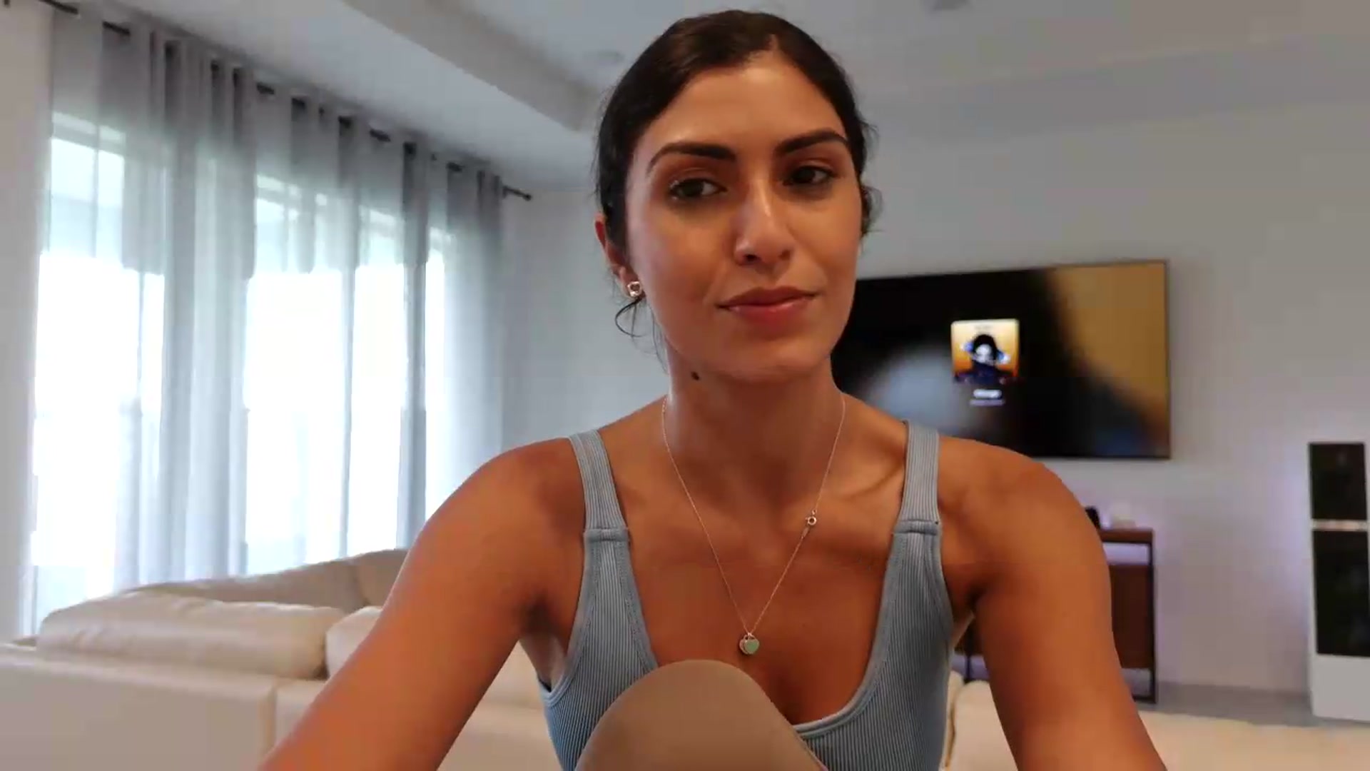 Gallery image thumbnail from MissArmenia's myfreecams stream on, 08/13/2026, 23:01 image 10 of 20