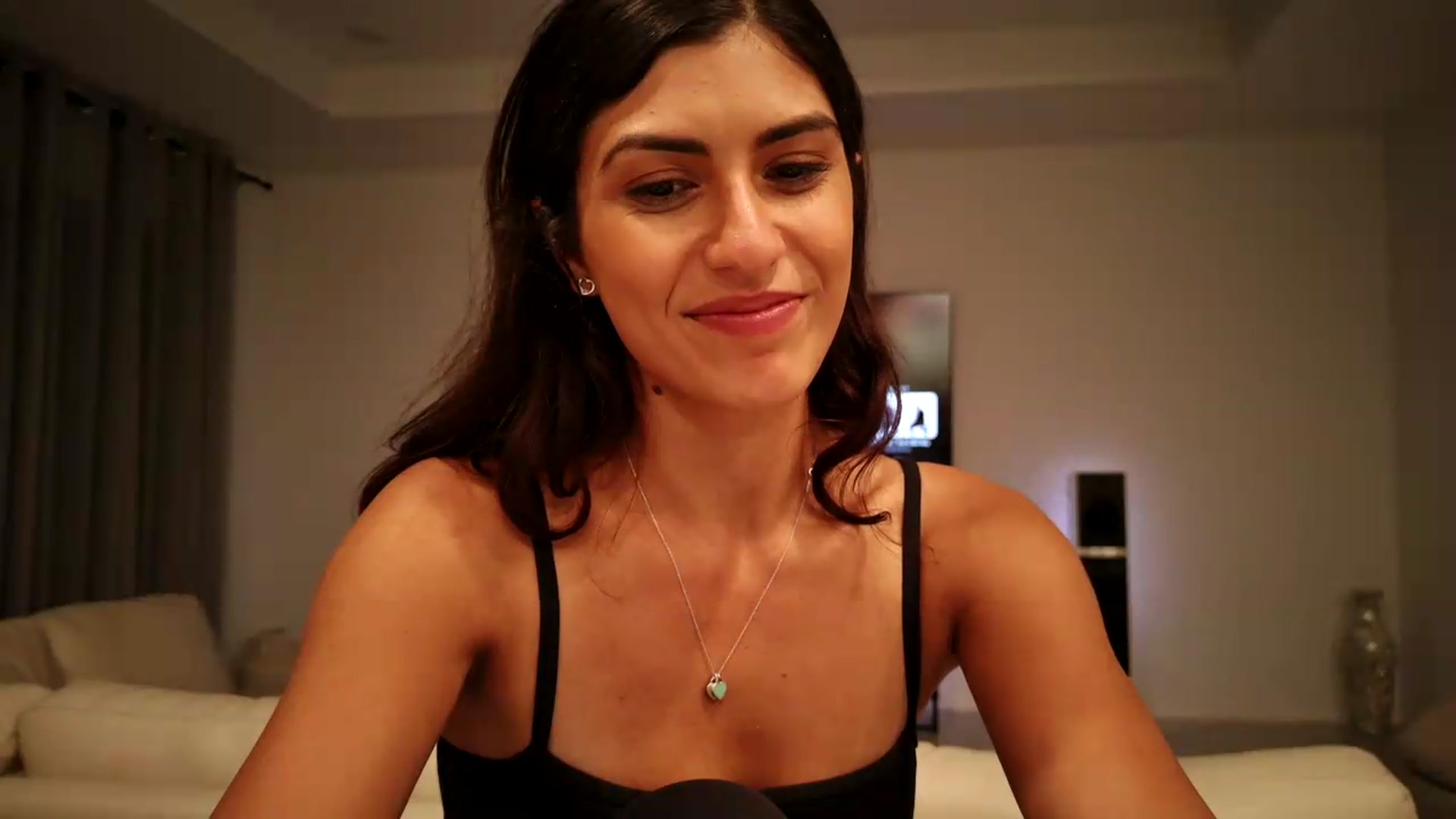 Gallery image thumbnail from MissArmenia's myfreecams stream on, 08/14/2026, 01:32 image 10 of 20