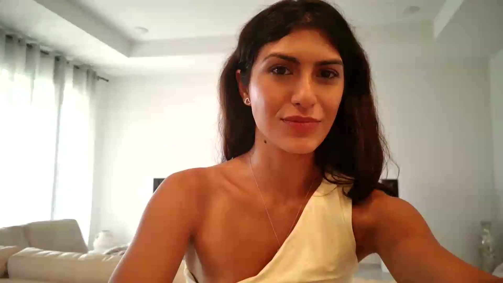 Gallery image thumbnail from MissArmenia's myfreecams stream on, 08/15/2026, 20:23 image 15 of 20