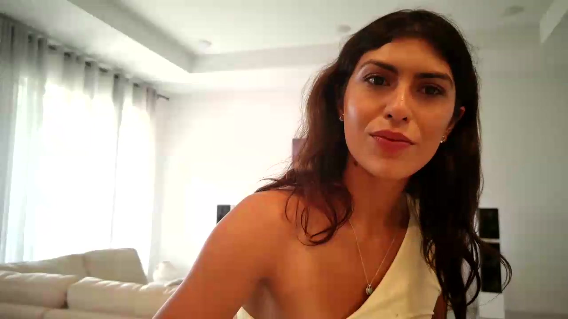 Gallery image thumbnail from MissArmenia's myfreecams stream on, 08/15/2026, 20:23 image 18 of 20