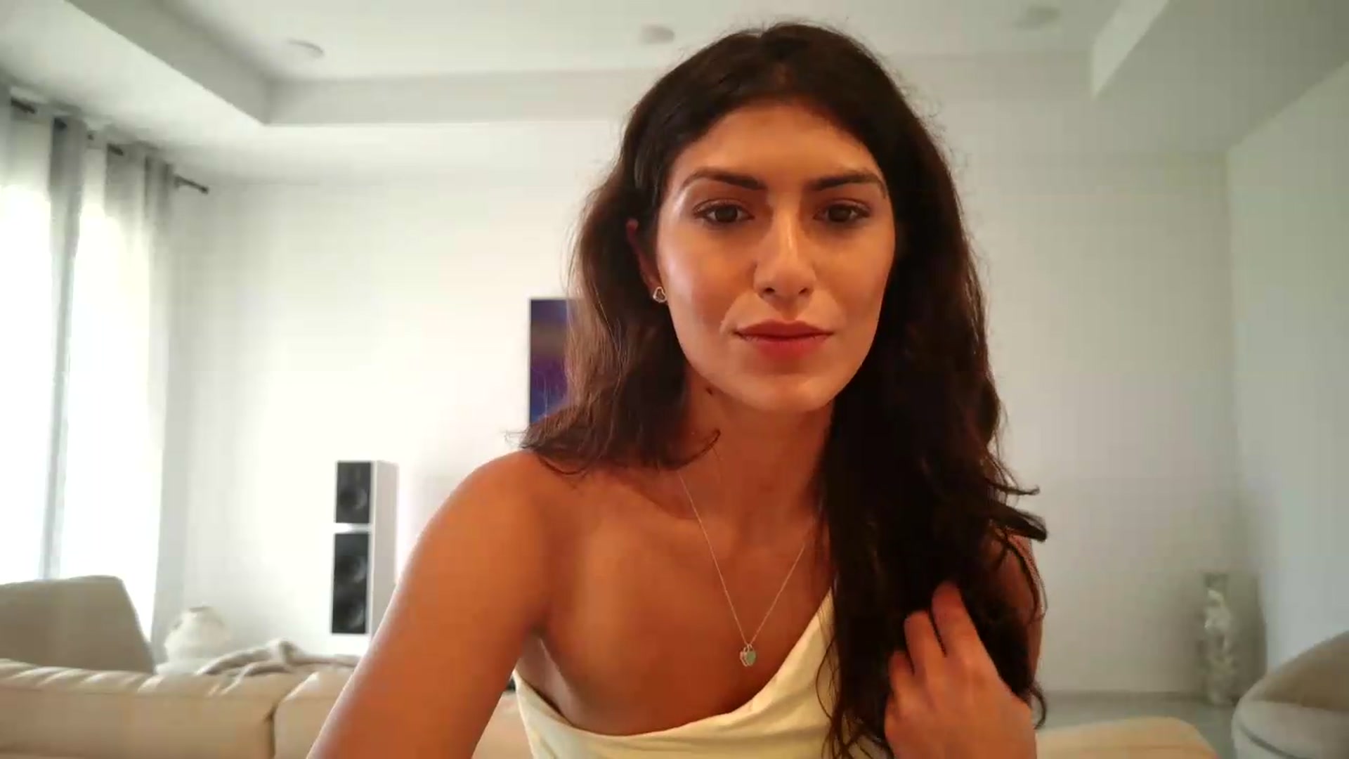 Gallery image thumbnail from MissArmenia's myfreecams stream on, 08/15/2026, 20:23 image 2 of 20