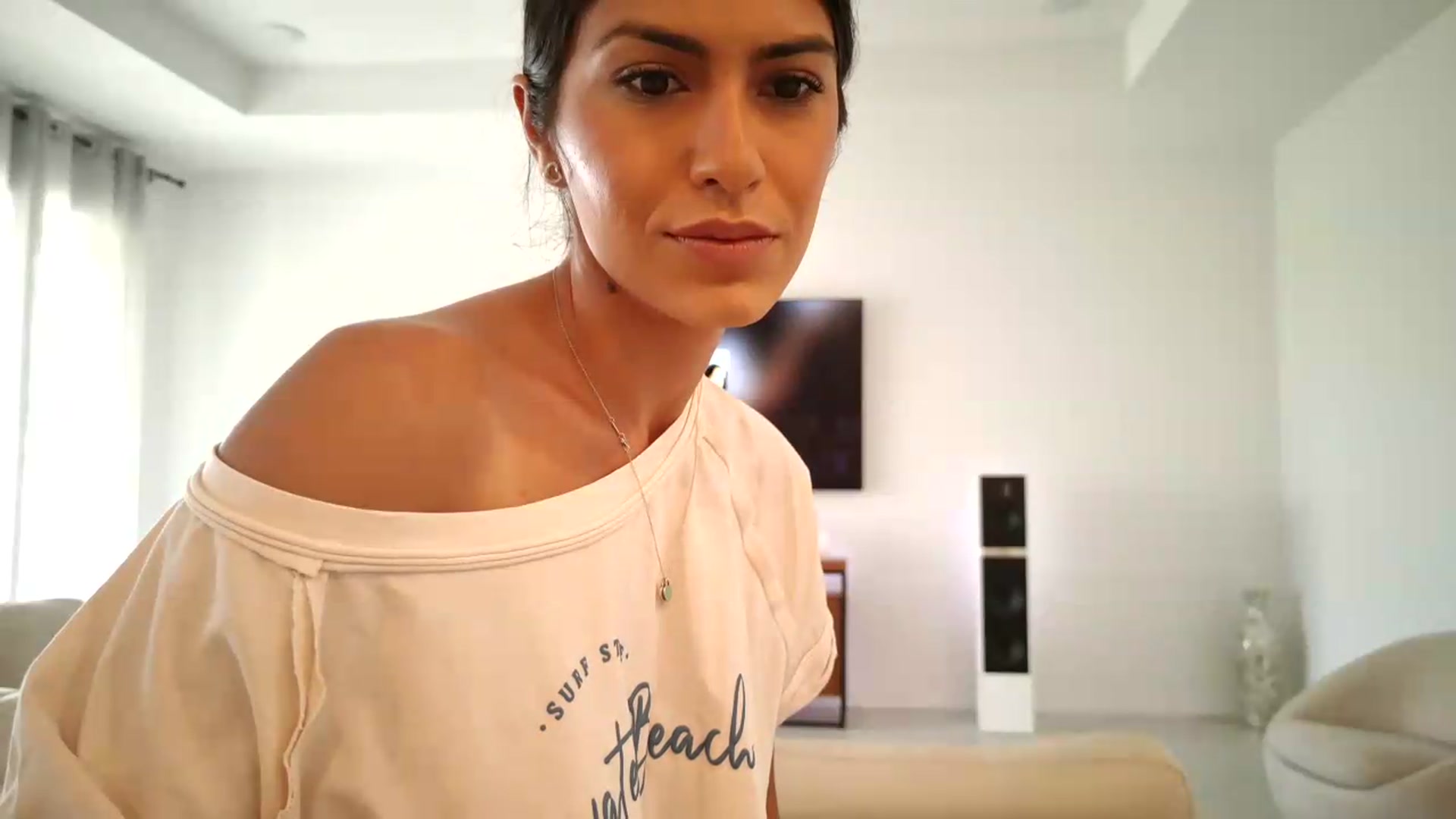 Gallery image thumbnail from MissArmenia's myfreecams stream on, 08/17/2026, 16:04 image 18 of 20