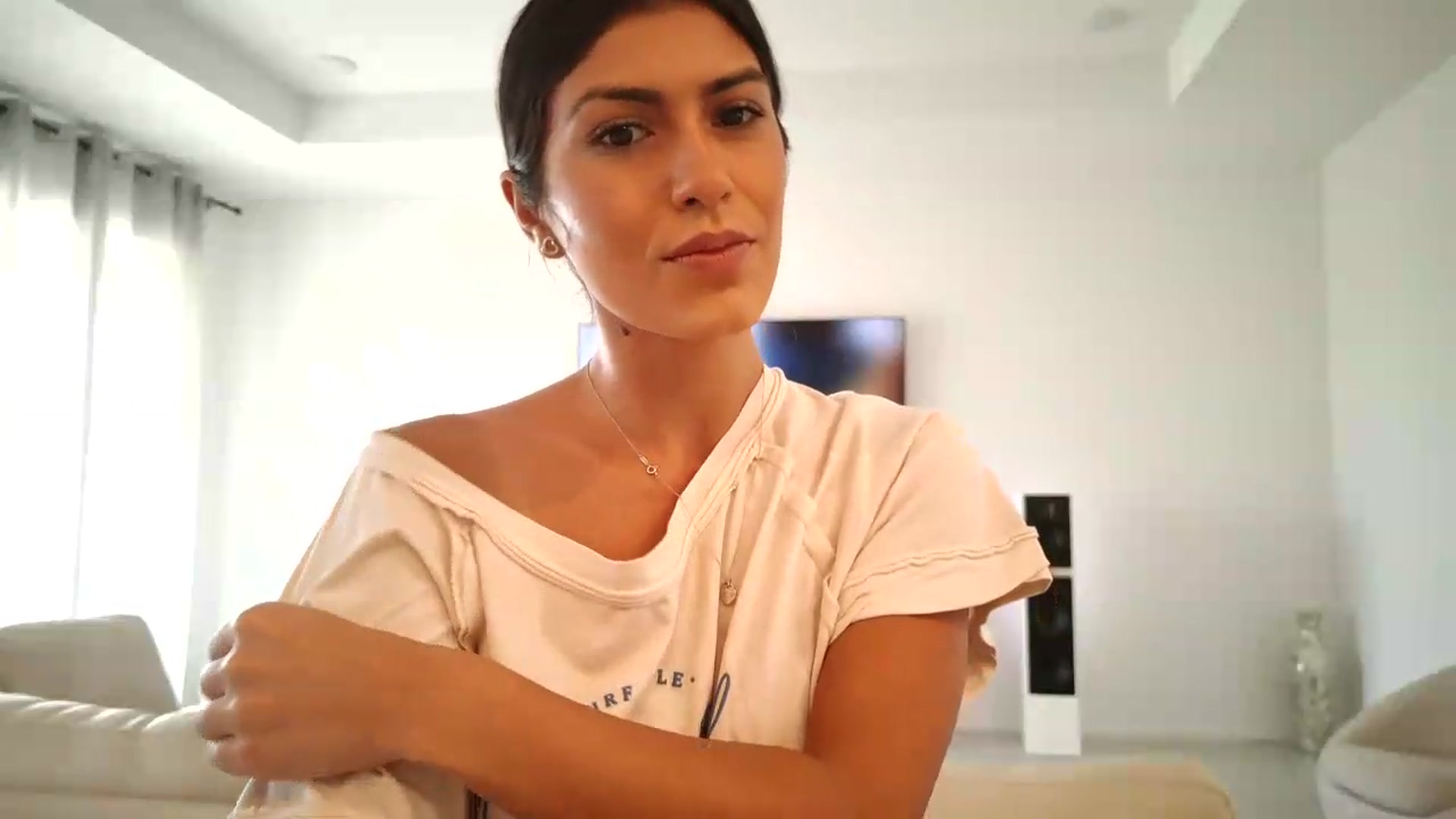 Gallery image thumbnail from MissArmenia's myfreecams stream on, 08/17/2026, 16:04 image 19 of 20