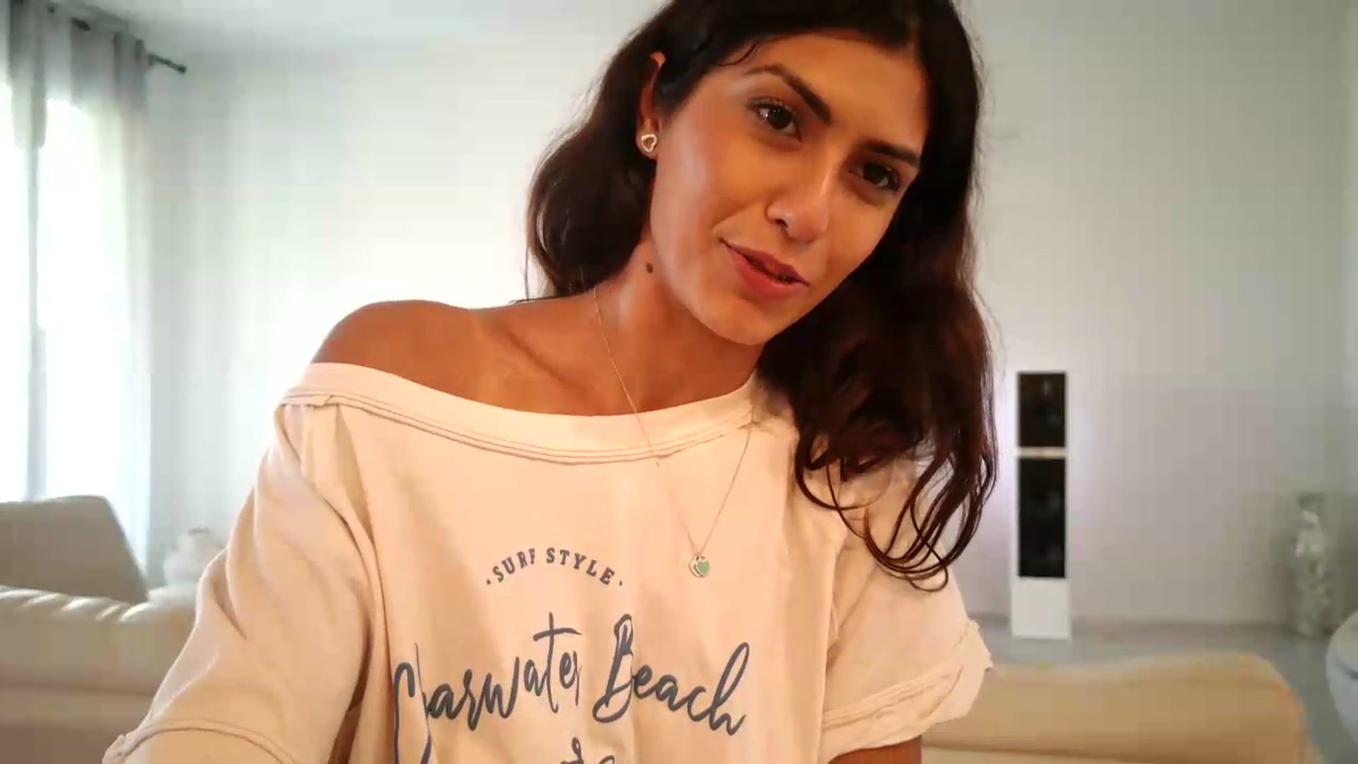 Gallery image thumbnail from MissArmenia's myfreecams stream on, 08/17/2026, 22:22 image 13 of 20