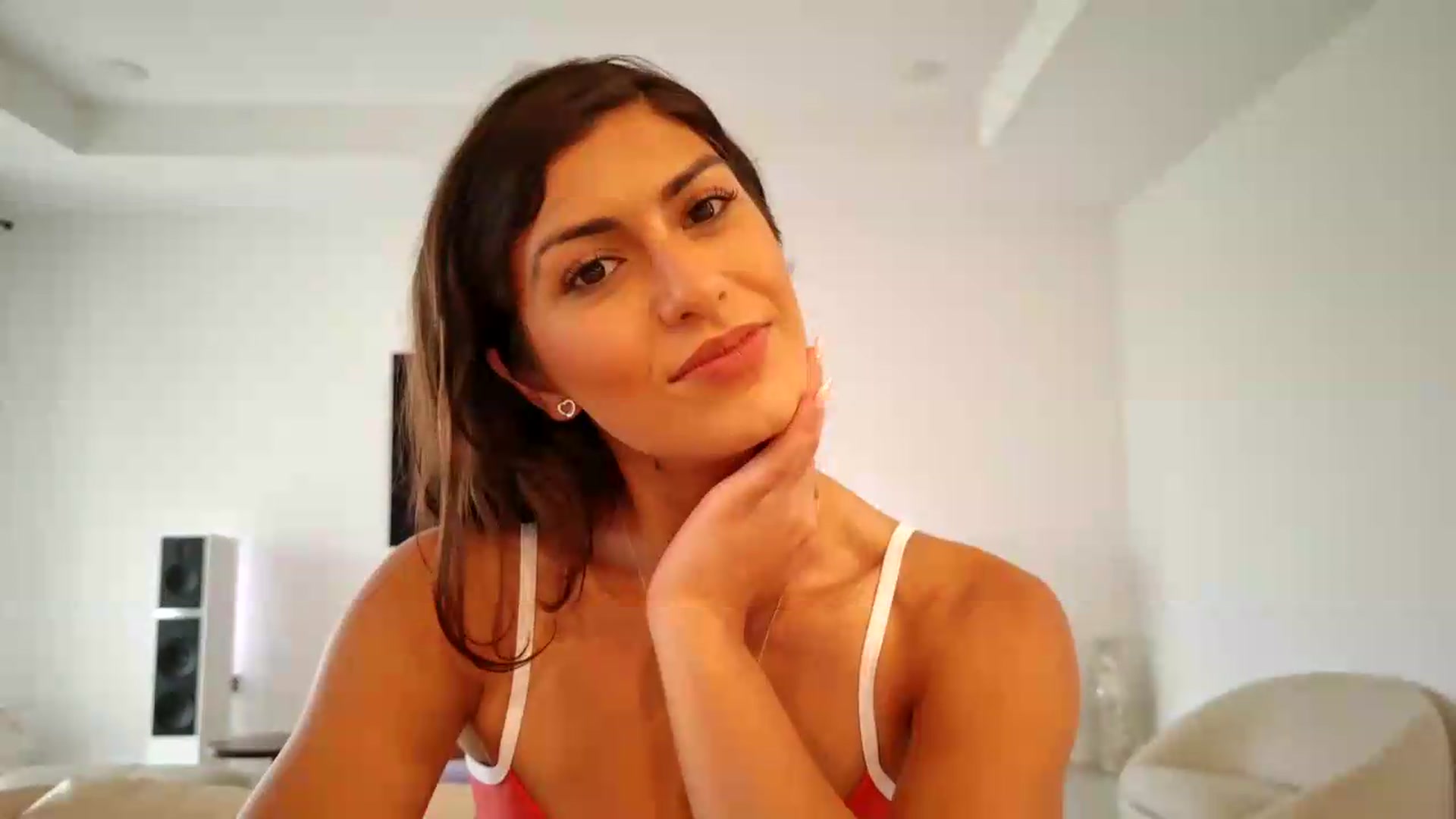 Gallery image thumbnail from MissArmenia's myfreecams stream on, 08/18/2026, 18:43 image 4 of 20