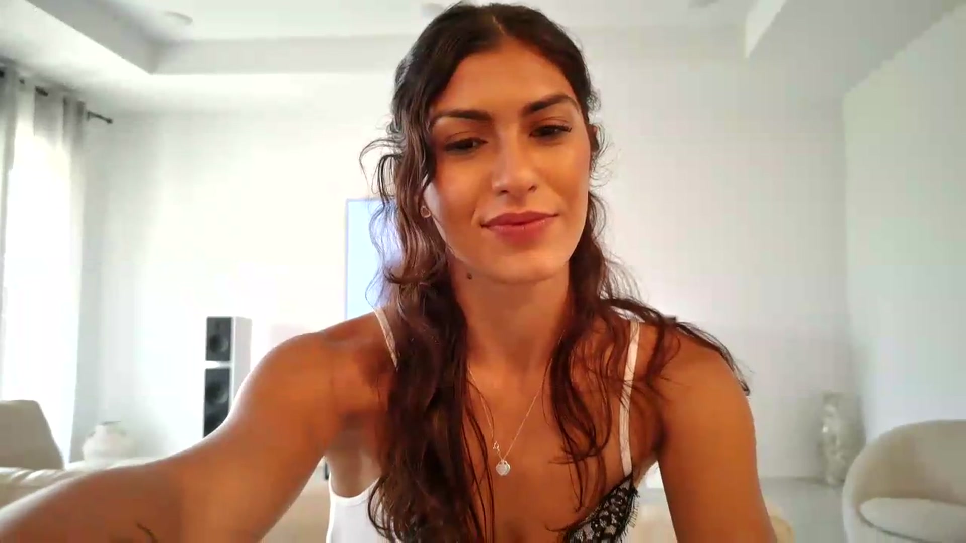 Gallery image thumbnail from MissArmenia's myfreecams stream on, 08/19/2026, 19:08 image 20 of 20
