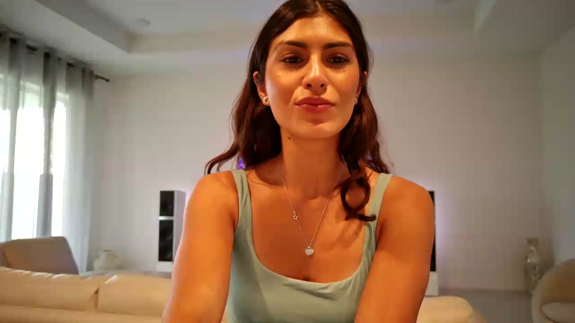 Gallery image thumbnail from MissArmenia's myfreecams stream on, 08/19/2026, 21:43 image 5 of 20