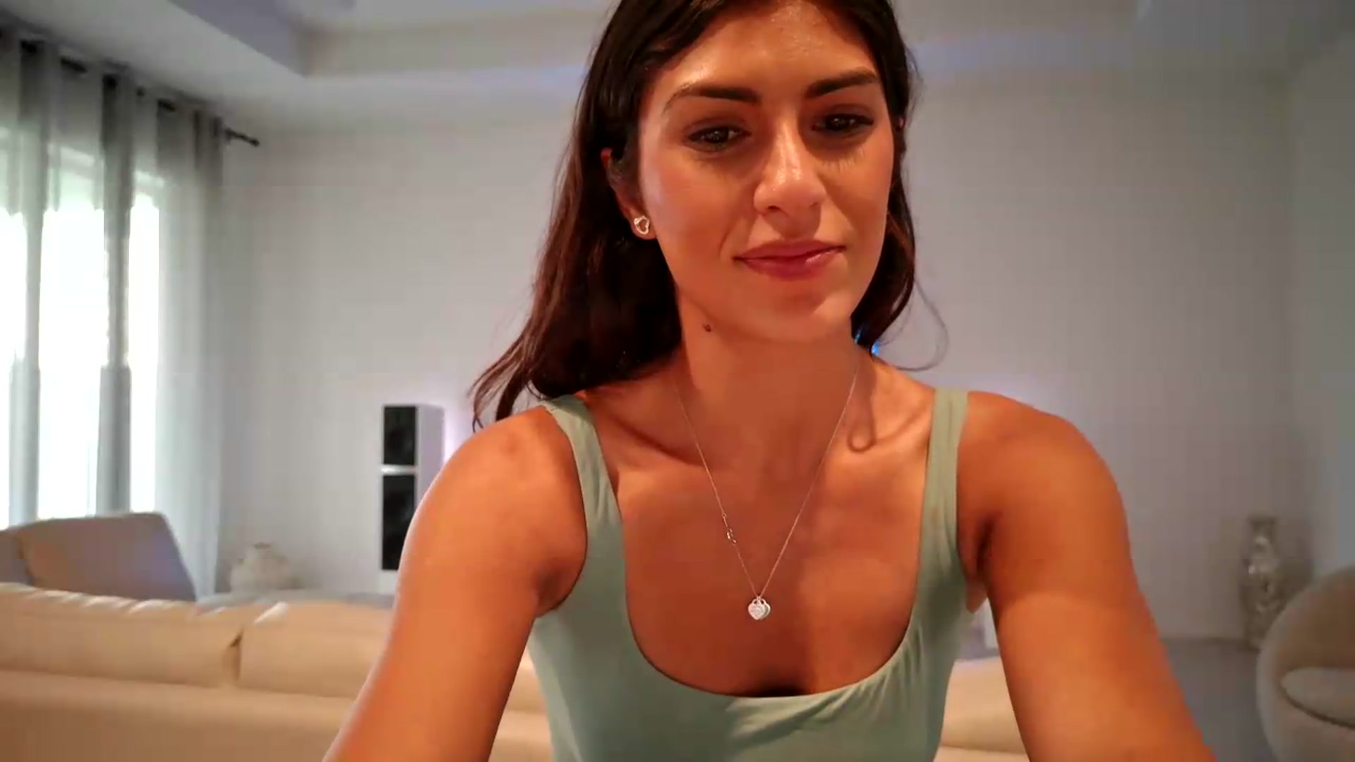 Gallery image thumbnail from MissArmenia's myfreecams stream on, 08/19/2026, 21:43 image 10 of 20