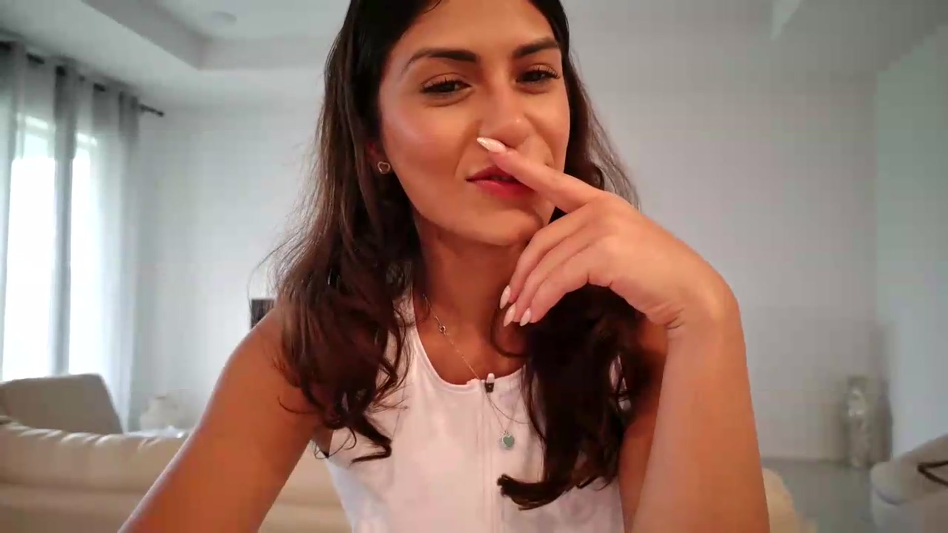 Gallery image thumbnail from MissArmenia's myfreecams stream on, 08/28/2026, 17:49 image 14 of 20
