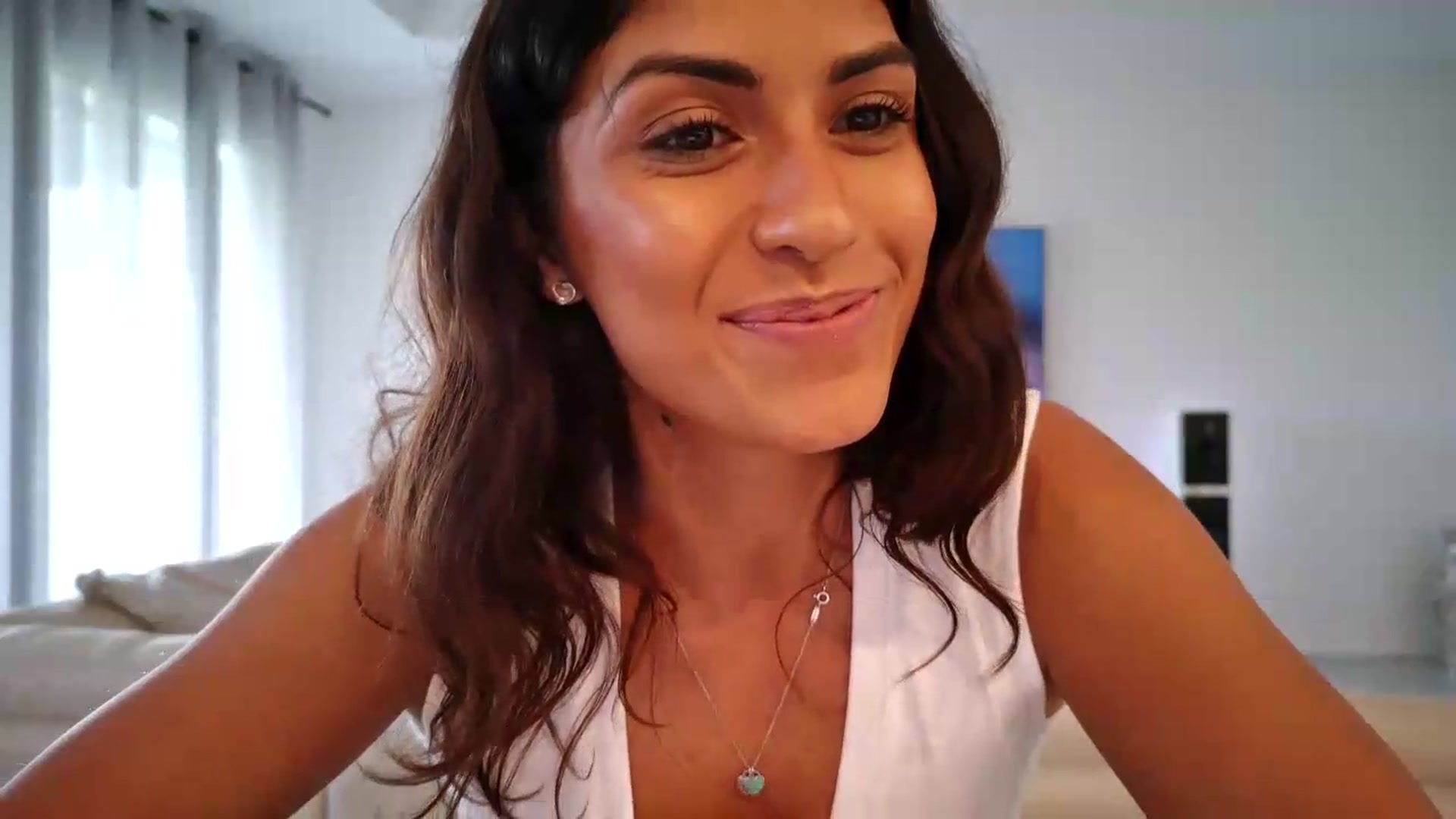 Gallery image thumbnail from MissArmenia's myfreecams stream on, 08/29/2026, 20:56 image 13 of 20