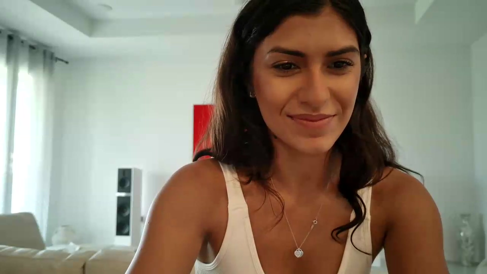 Gallery image thumbnail from MissArmenia's myfreecams stream on, 09/04/2026, 15:16 image 18 of 20