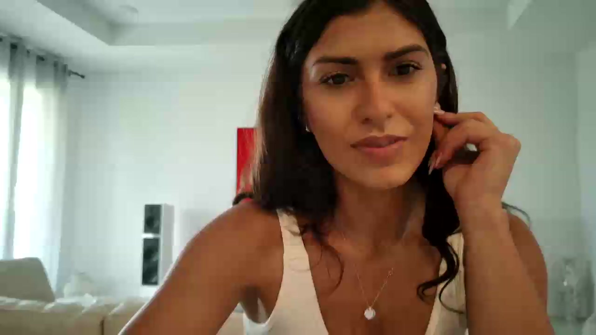 Gallery image thumbnail from MissArmenia's myfreecams stream on, 09/04/2026, 15:16 image 19 of 20