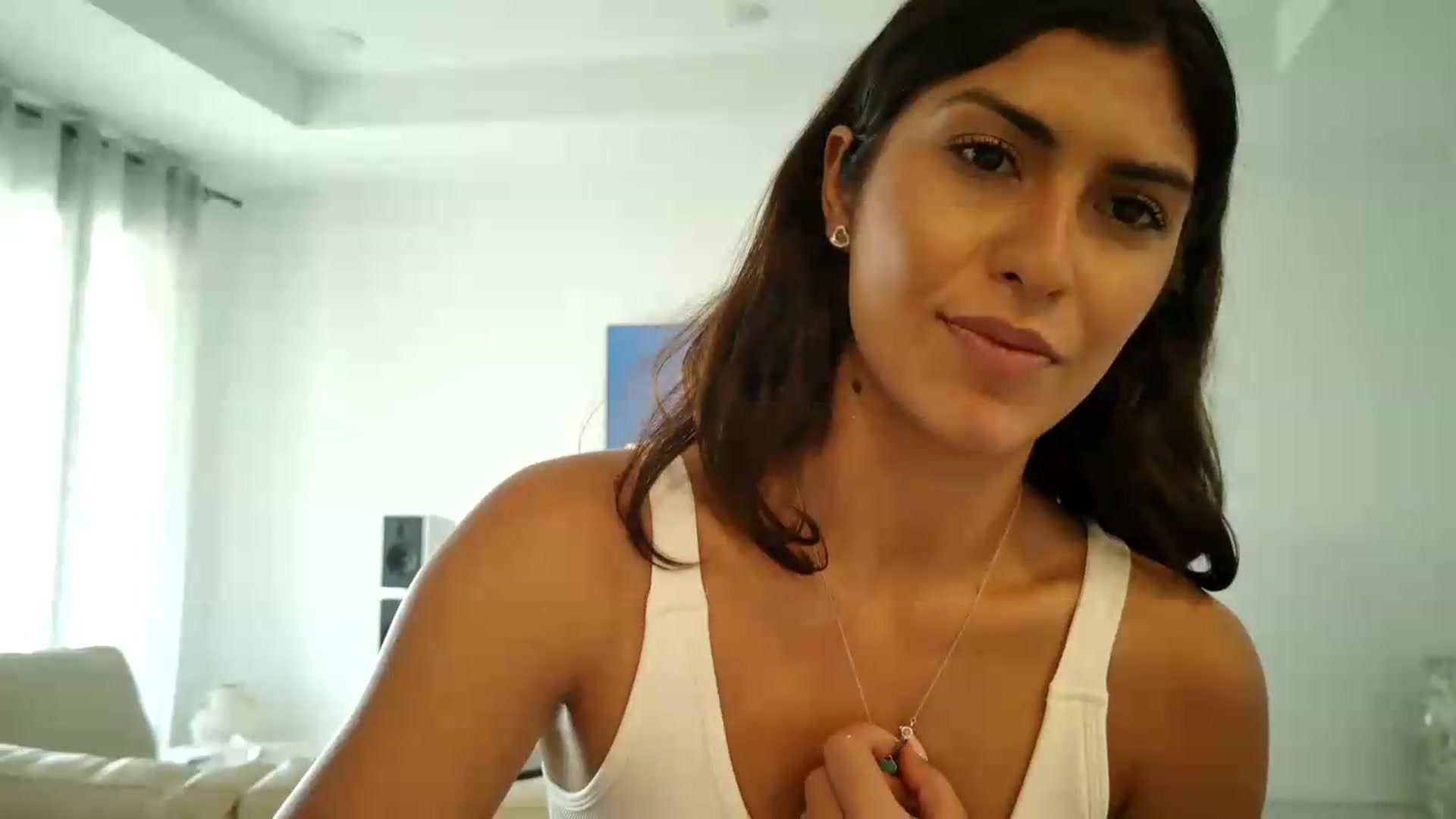 Gallery image thumbnail from MissArmenia's myfreecams stream on, 09/04/2026, 16:07 image 8 of 20