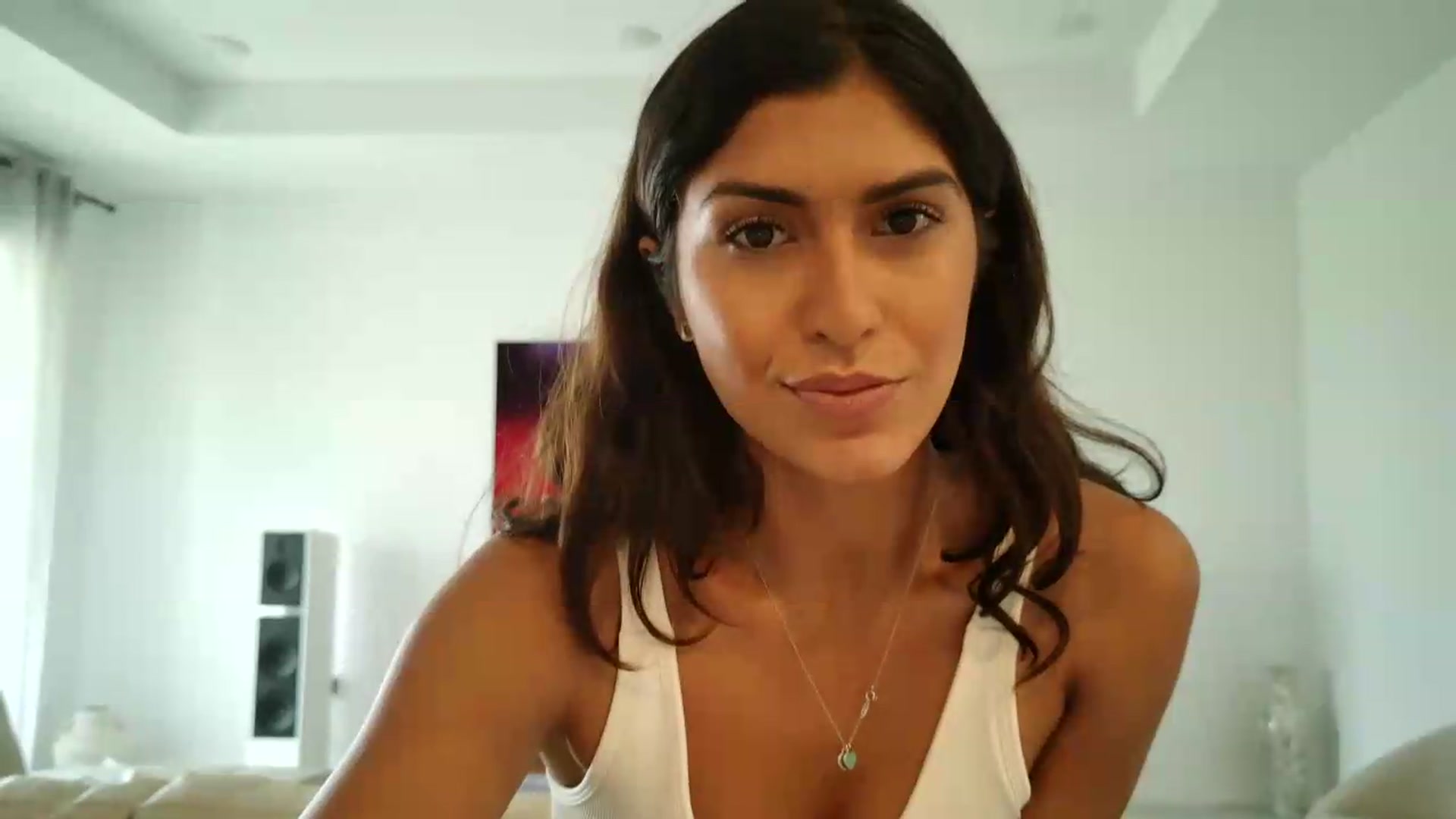 Gallery image thumbnail from MissArmenia's myfreecams stream on, 09/04/2026, 16:07 image 2 of 20