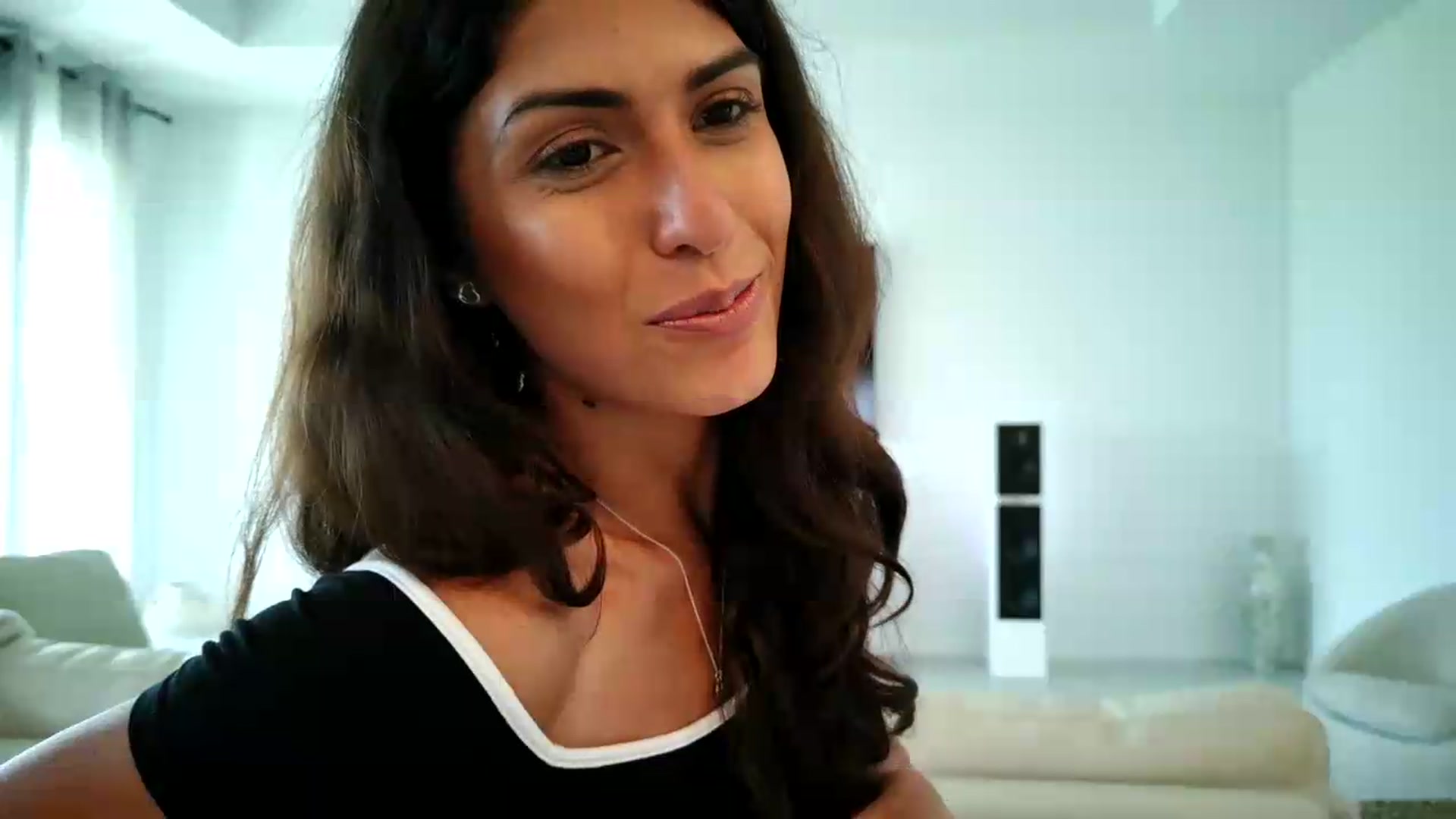 Gallery image thumbnail from MissArmenia's myfreecams stream on, 09/05/2026, 19:27 image 17 of 20