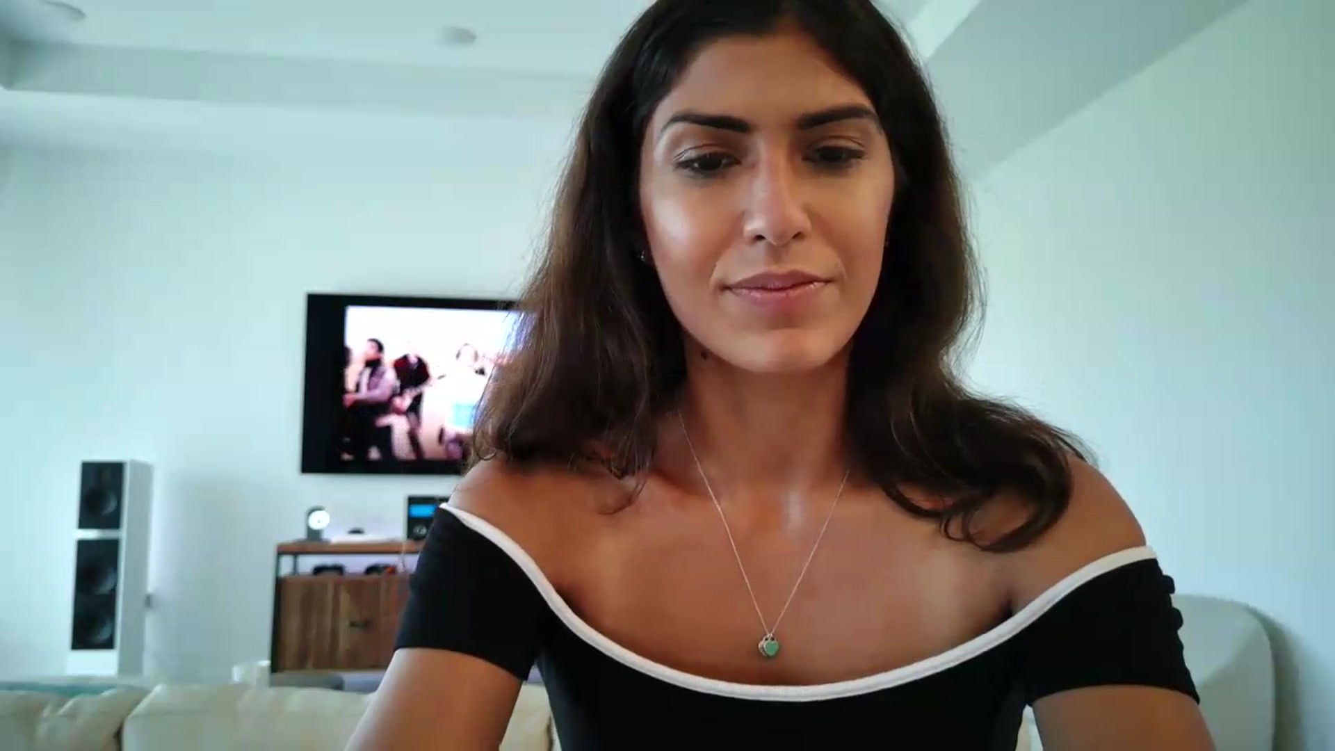 Gallery image thumbnail from MissArmenia's myfreecams stream on, 09/05/2026, 19:27 image 5 of 20