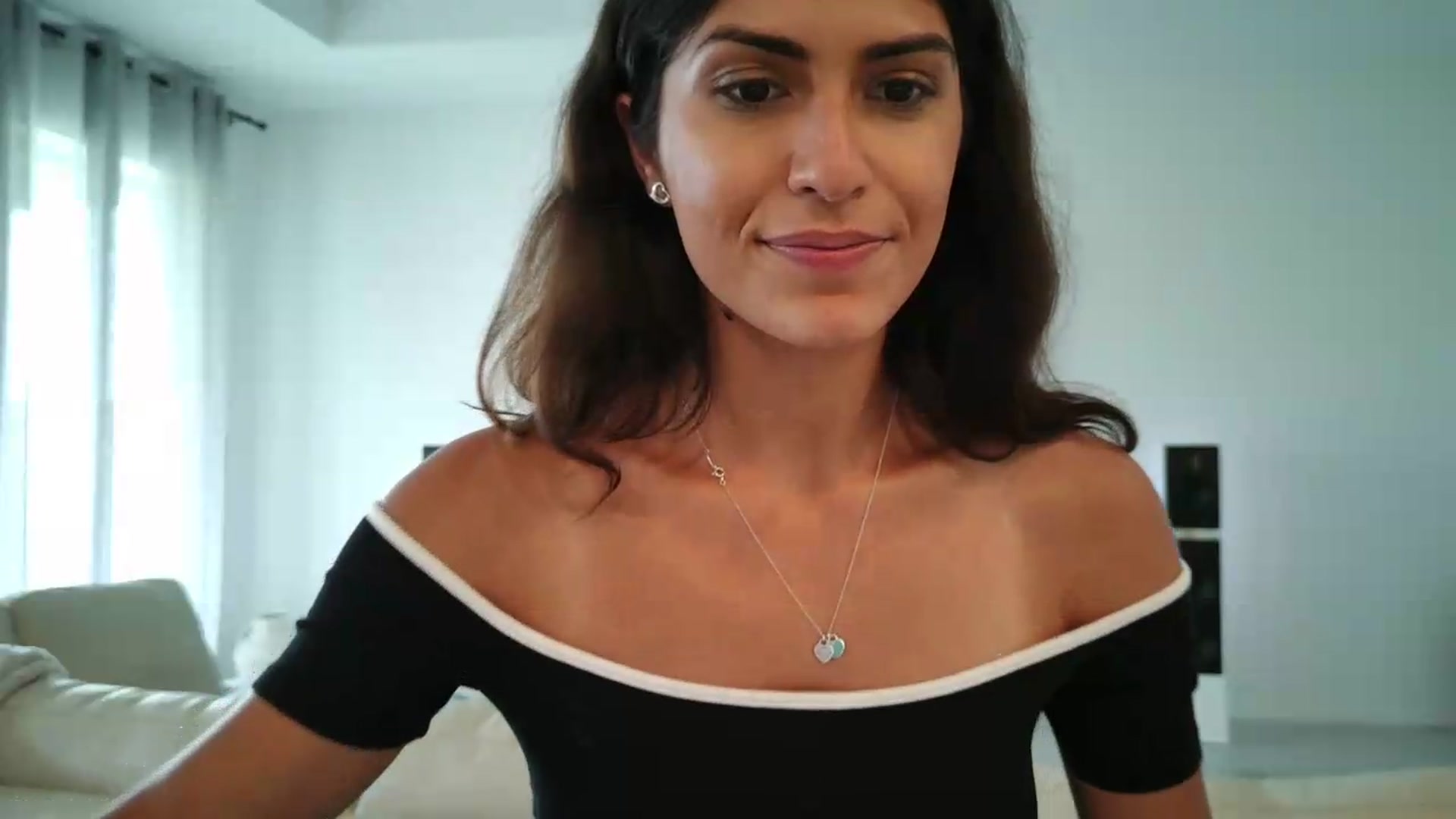 Gallery image thumbnail from MissArmenia's myfreecams stream on, 09/05/2026, 21:36 image 20 of 20