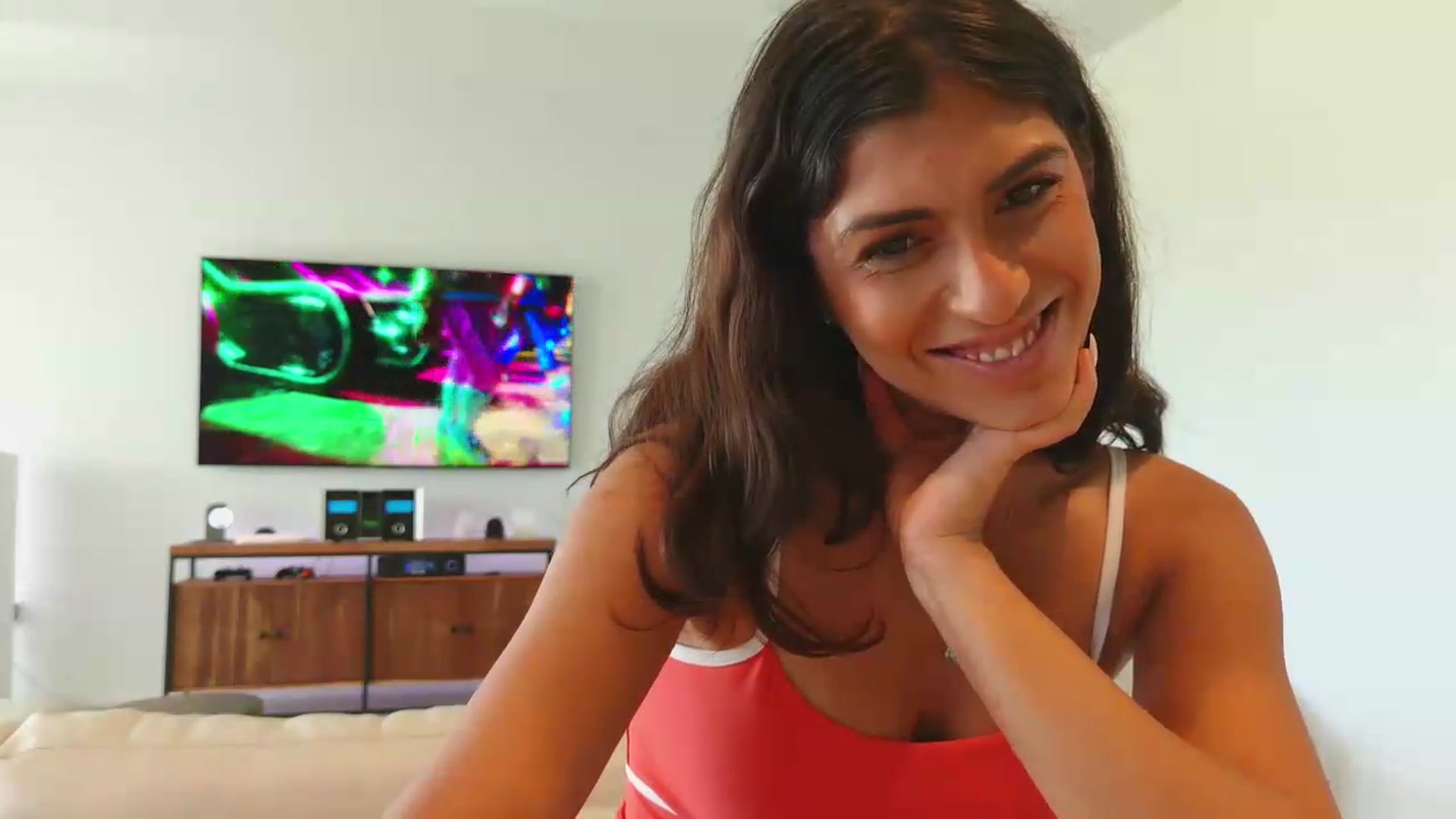 Gallery image thumbnail from MissArmenia's myfreecams stream on, 09/06/2026, 14:22 image 11 of 20