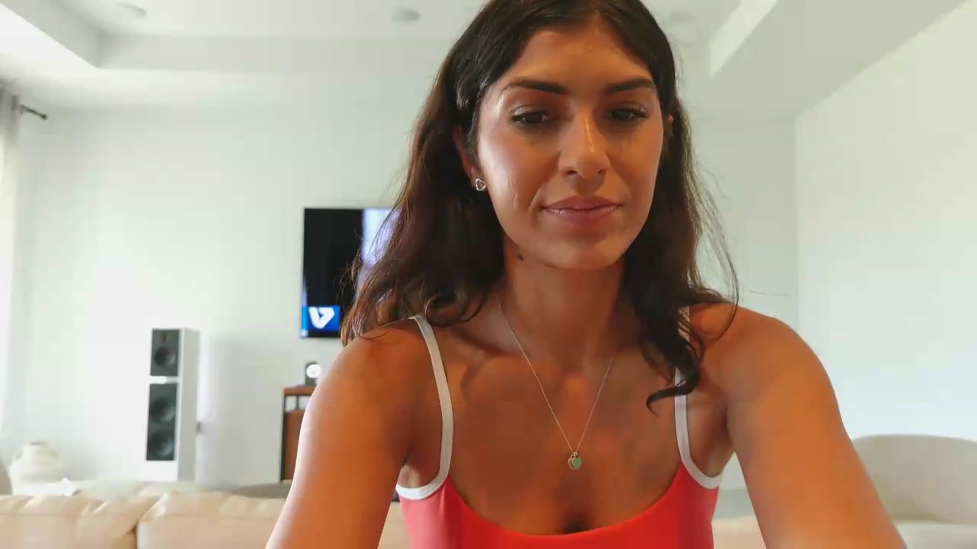 Gallery image thumbnail from MissArmenia's myfreecams stream on, 09/06/2026, 14:22 image 15 of 20