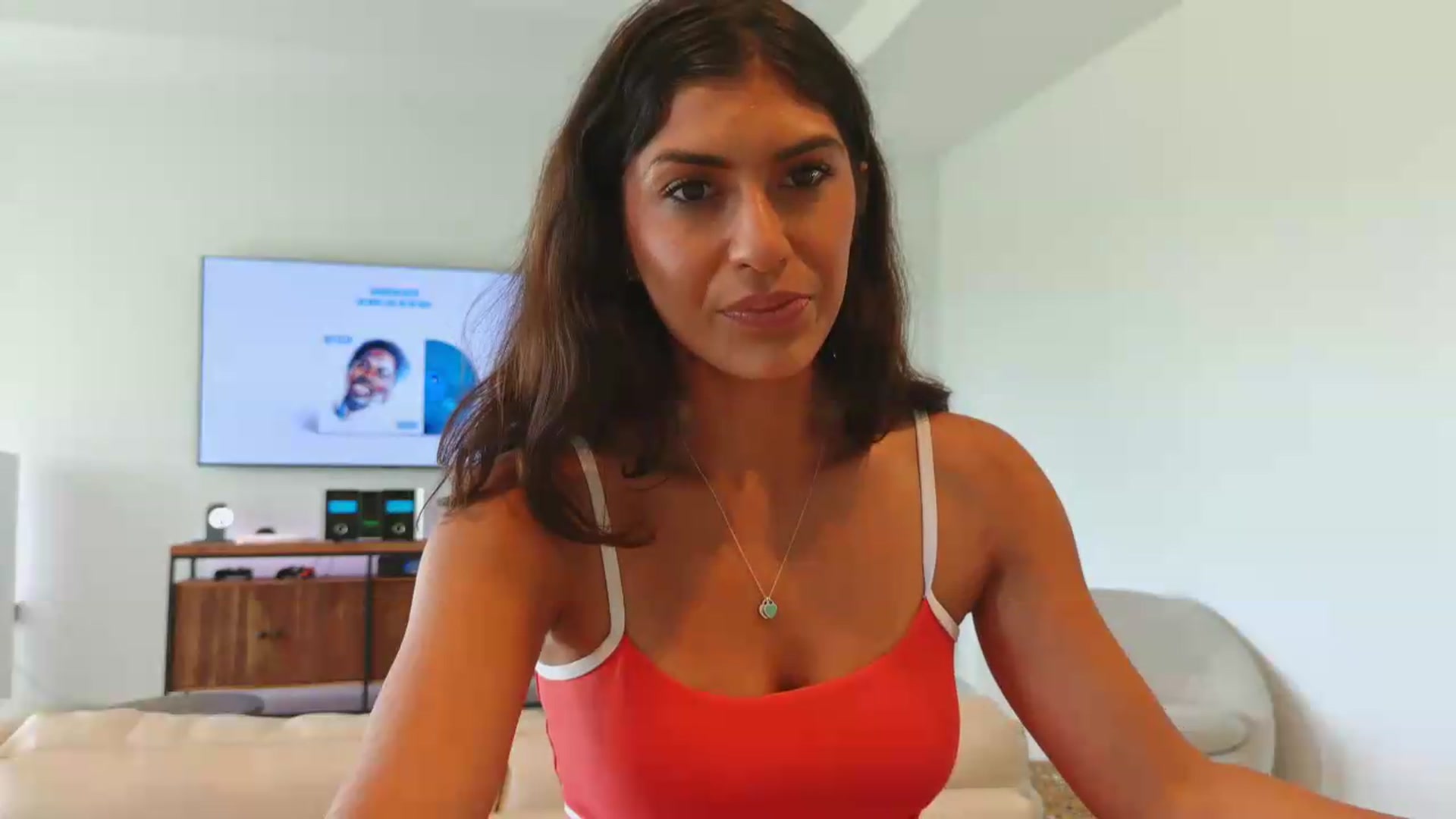 Gallery image thumbnail from MissArmenia's myfreecams stream on, 09/06/2026, 14:22 image 10 of 20