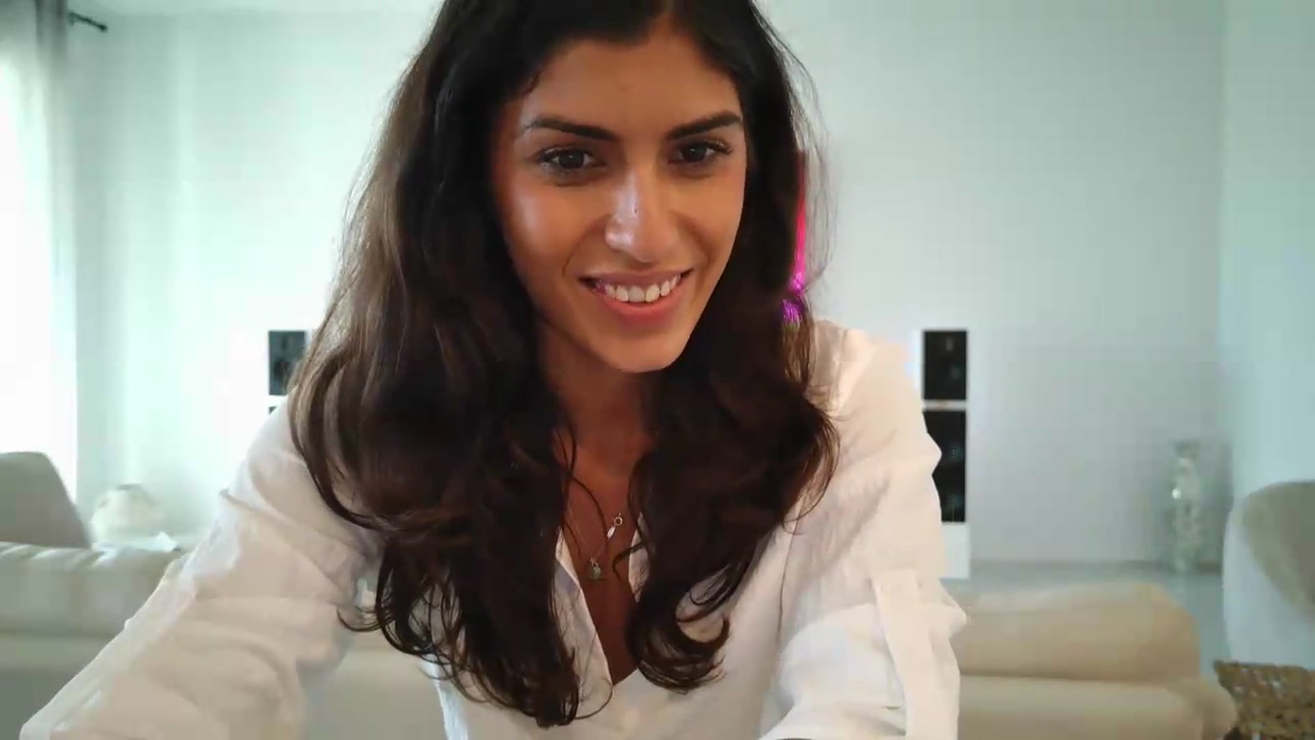 Gallery image thumbnail from MissArmenia's myfreecams stream on, 09/06/2026, 21:02 image 5 of 20
