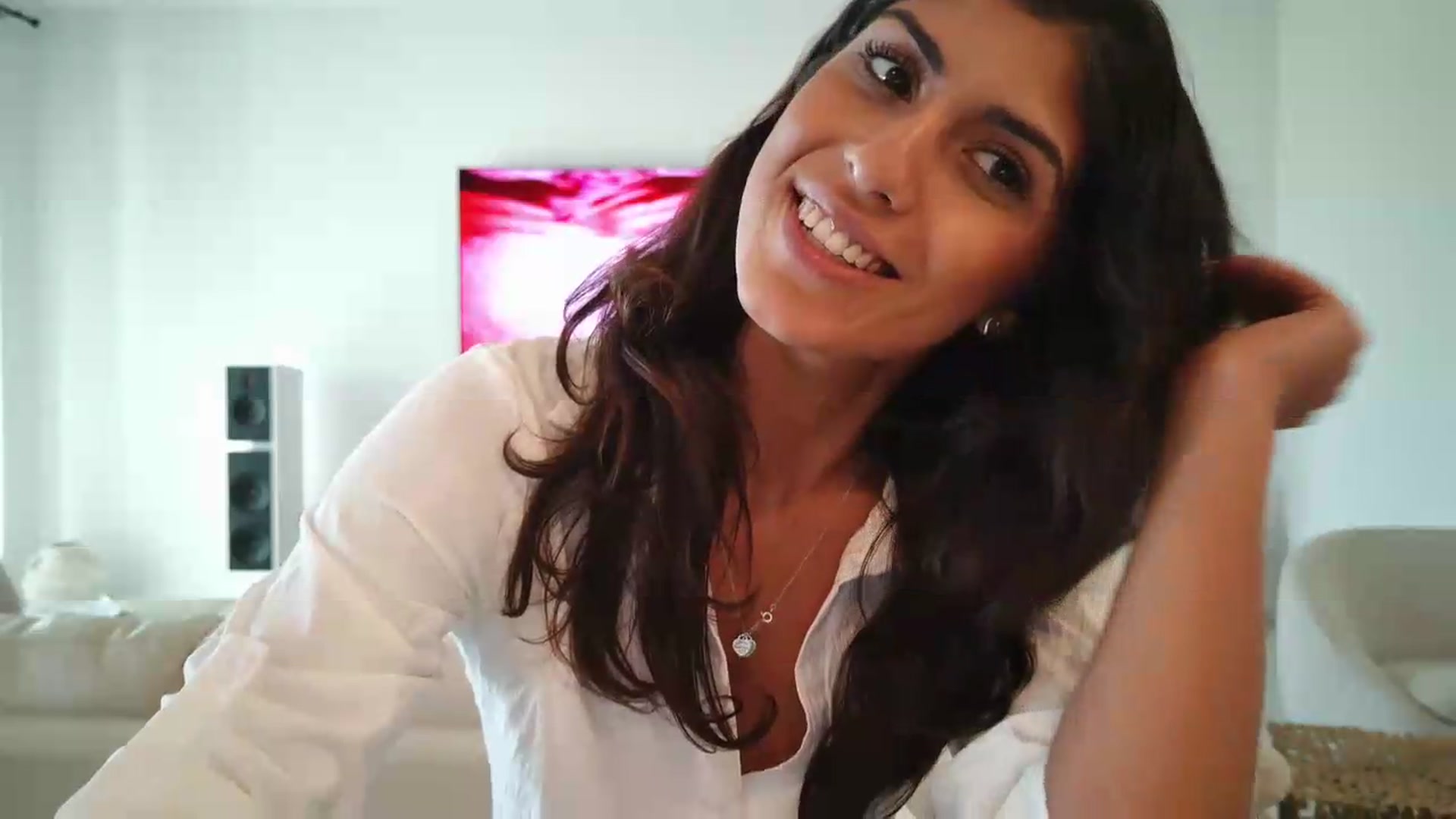 Gallery image thumbnail from MissArmenia's myfreecams stream on, 09/06/2026, 21:02 image 3 of 20