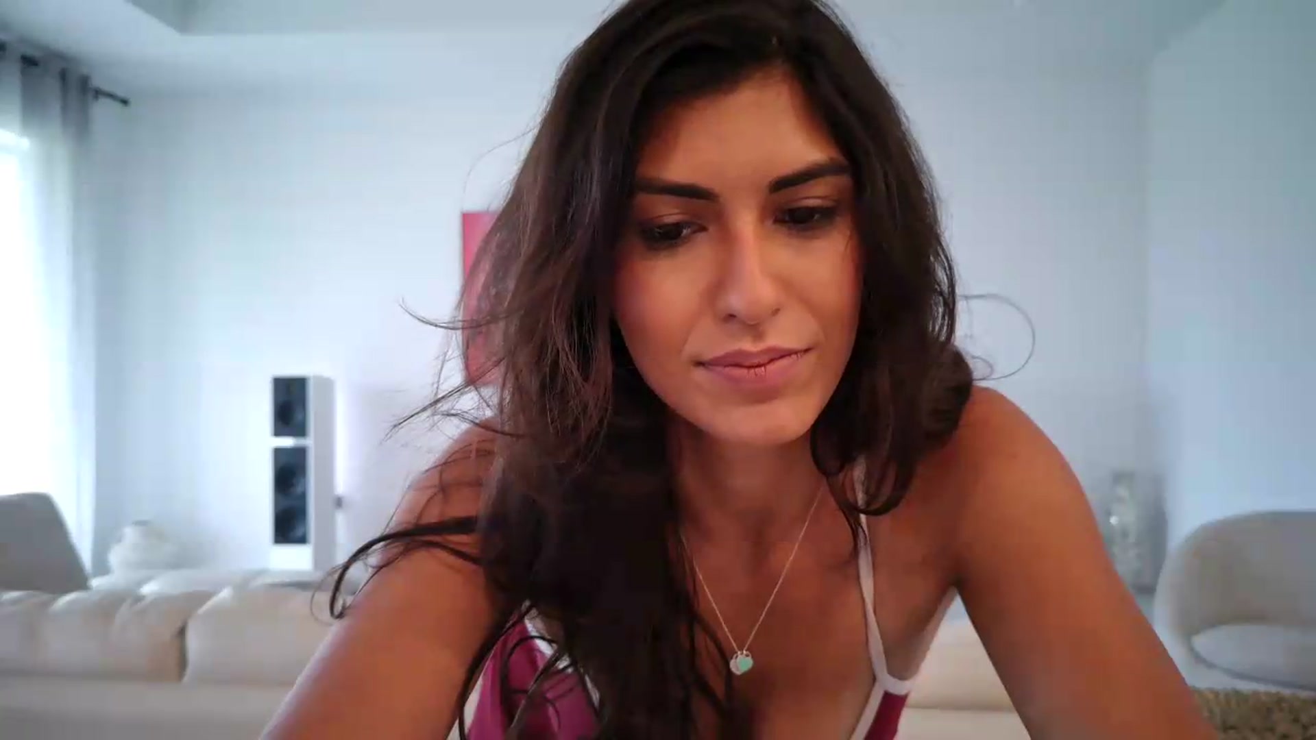 Gallery image thumbnail from MissArmenia's myfreecams stream on, 09/11/2026, 20:19 image 18 of 20