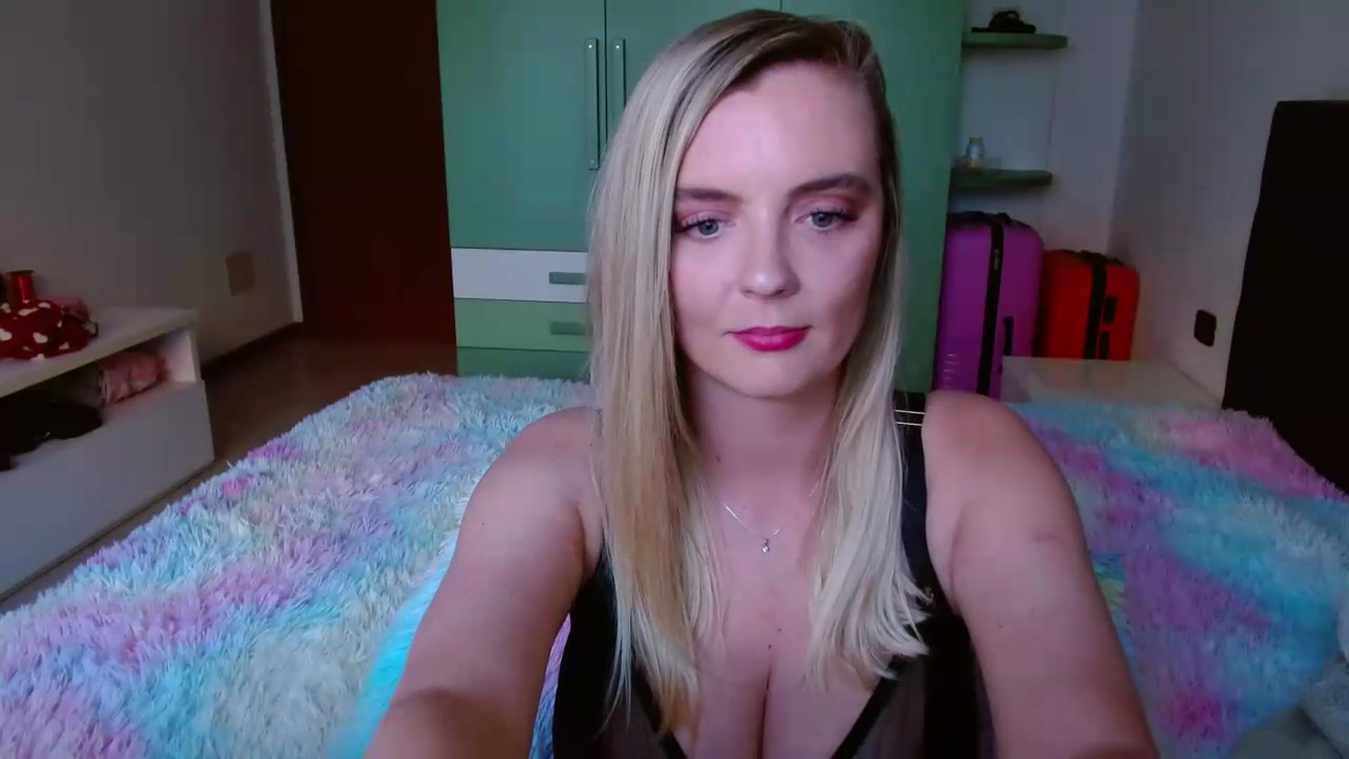 Gallery image thumbnail from MissAura's myfreecams stream on, 05/20/2026, 17:38 image 20 of 20