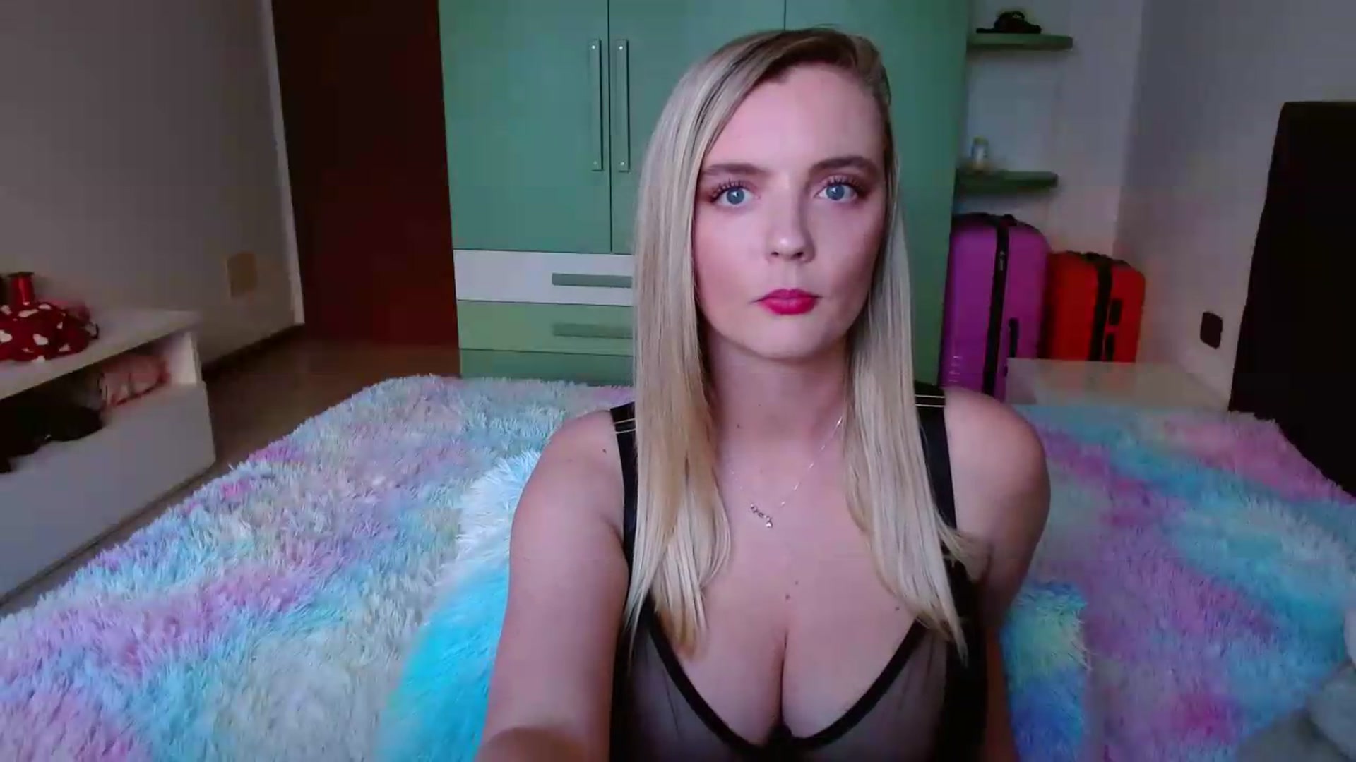 Gallery image thumbnail from MissAura's myfreecams stream on, 05/20/2026, 17:38 image 2 of 20