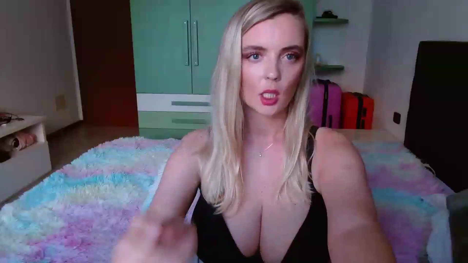Gallery image thumbnail from MissAura's myfreecams stream on, 05/23/2026, 17:21 image 19 of 20
