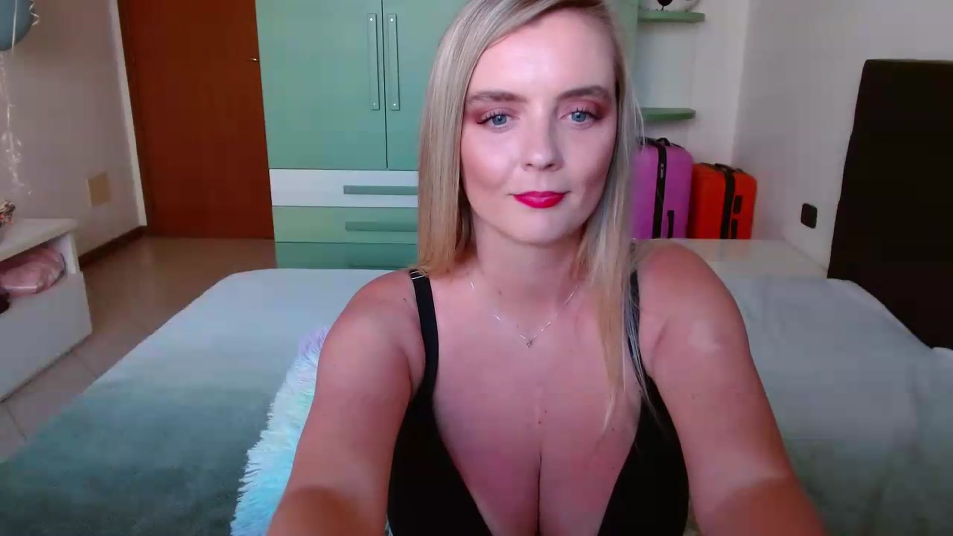 Gallery image thumbnail from MissAura's myfreecams stream on, 05/29/2026, 15:35 image 7 of 20