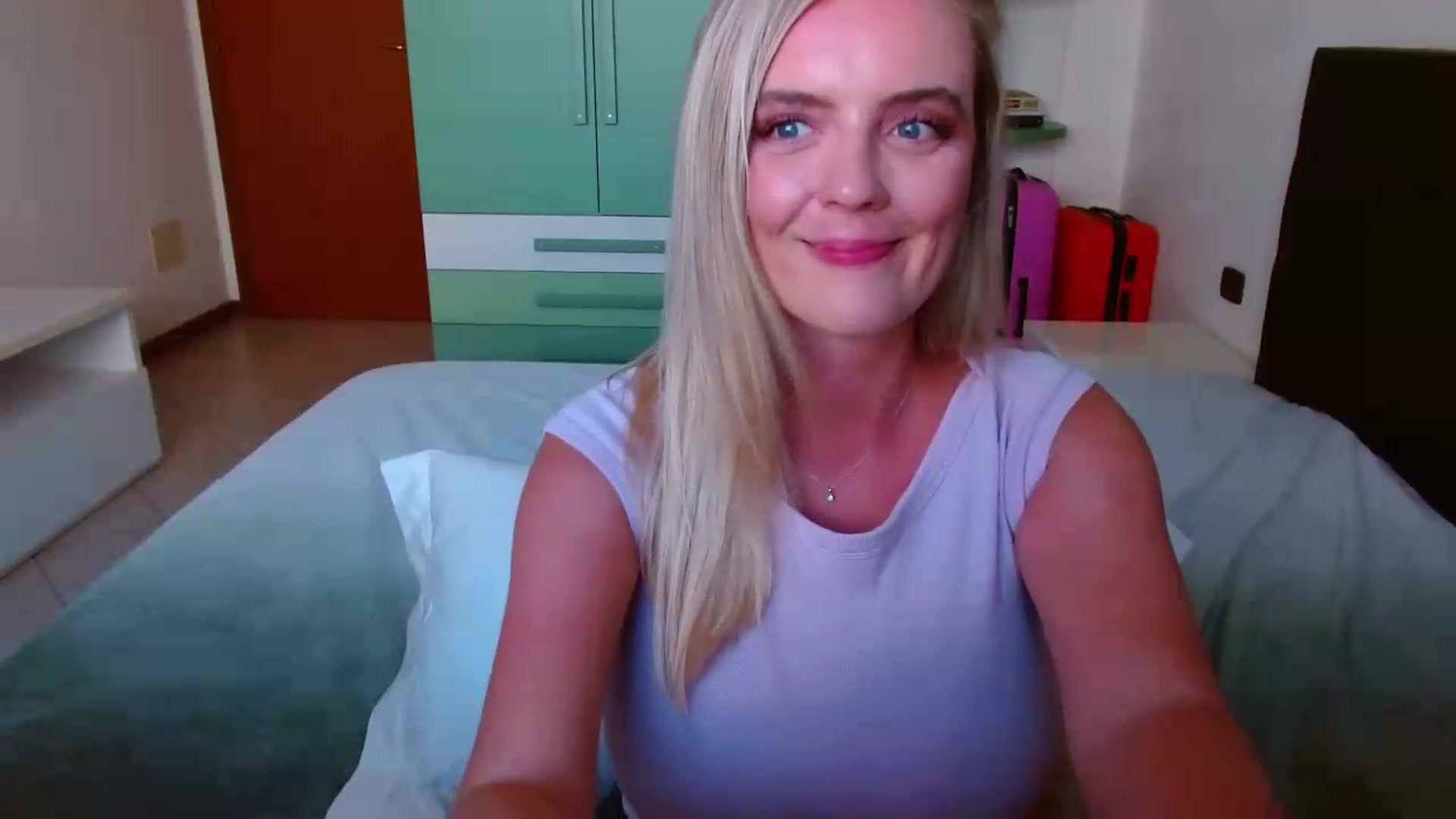 Gallery image thumbnail from MissAura's myfreecams stream on, 06/12/2026, 16:16 image 5 of 20