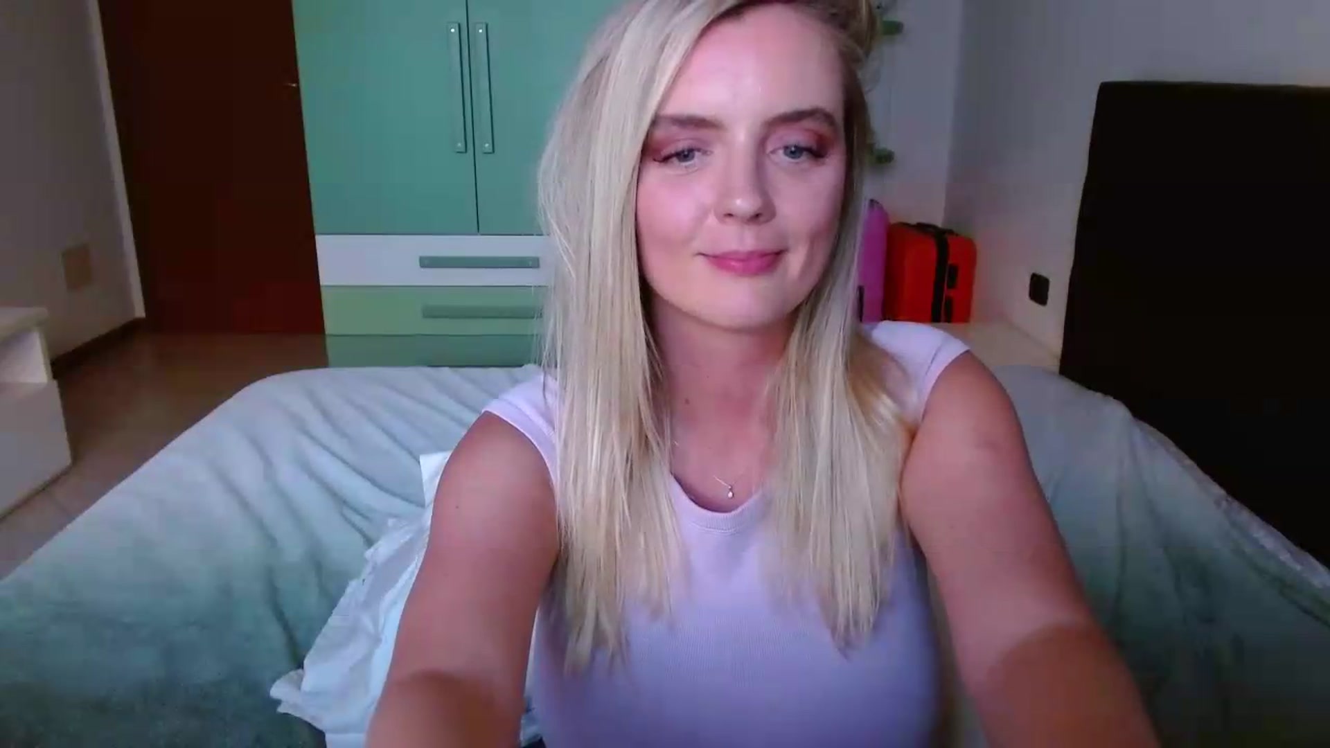 Gallery image thumbnail from MissAura's myfreecams stream on, 06/12/2026, 17:57 image 15 of 20